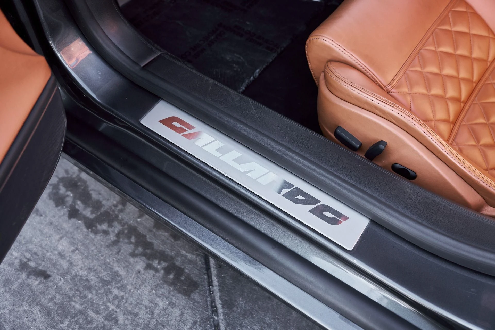 mph035_734191675_Used_2013_Lamborghini_Gallardo_LP_550_2_1769827015_1db1bb1211