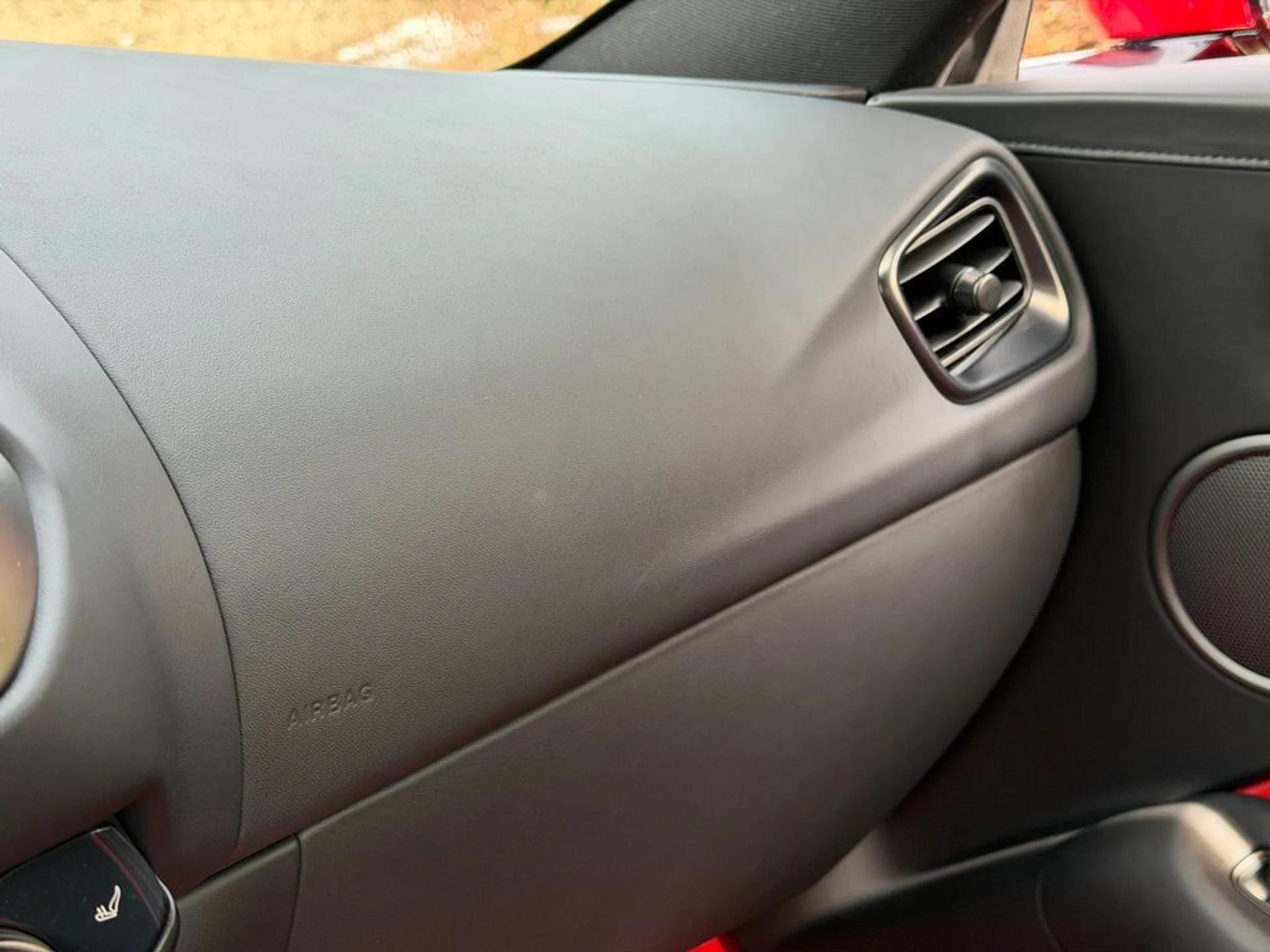 mph035_73959240_1c899bb89a444fc99043881dc0705024_efe802c167