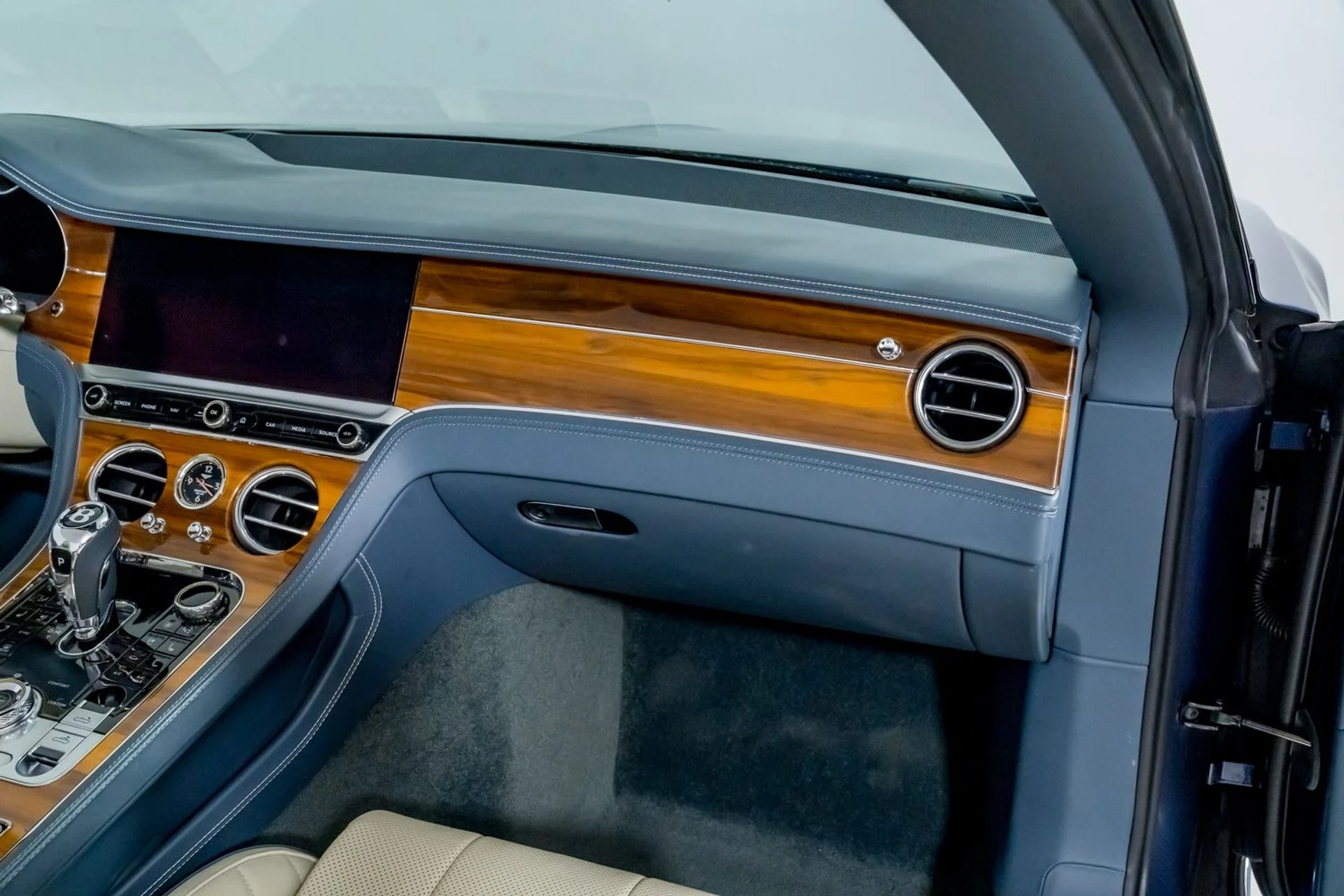 mph035_748003194_4639cdab15d44c6e99cebbb3412a6d3b_f8a65f37fa