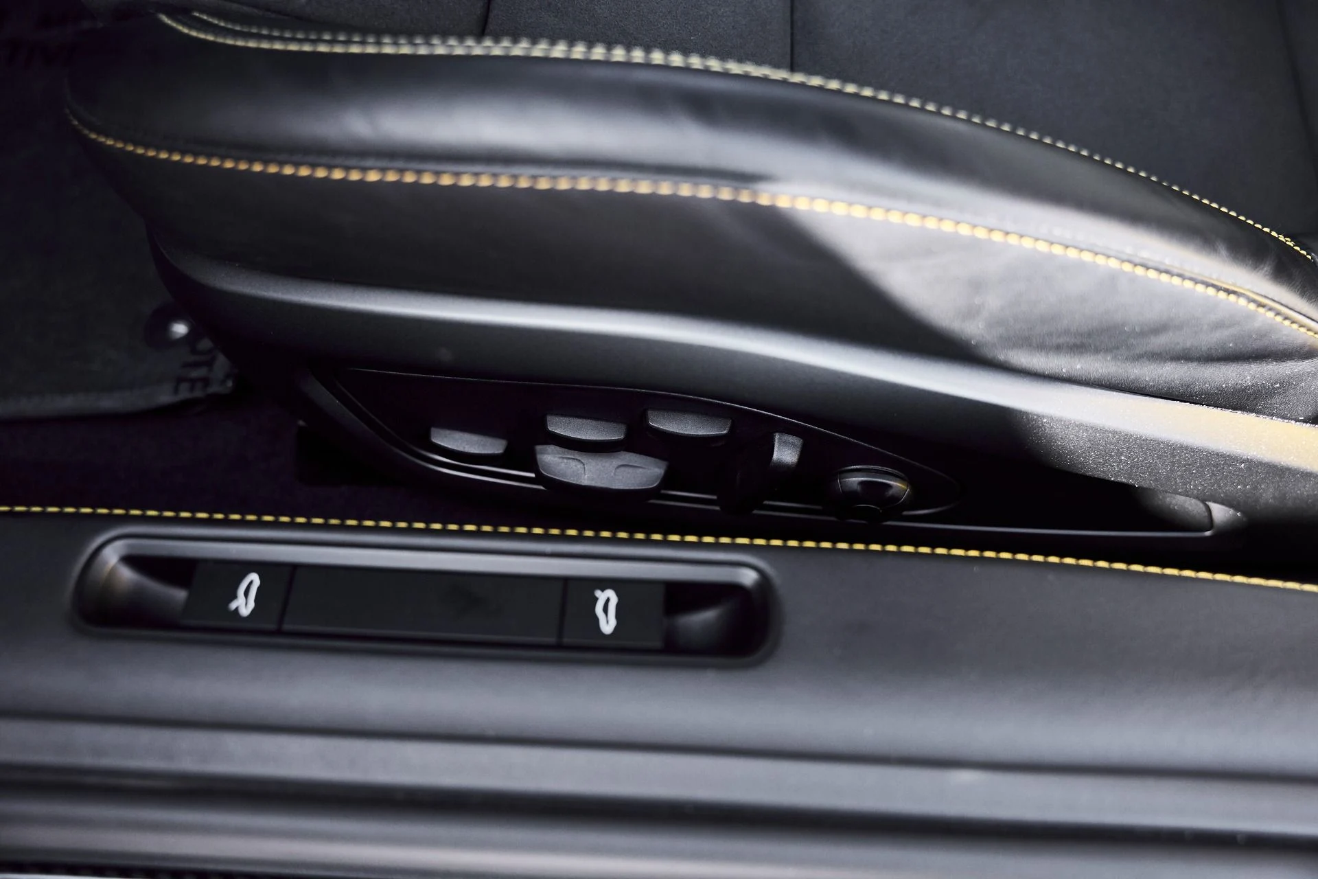 mph035_749970997_Used_2023_Porsche_911_GT_3_1776823187_6b0f354955