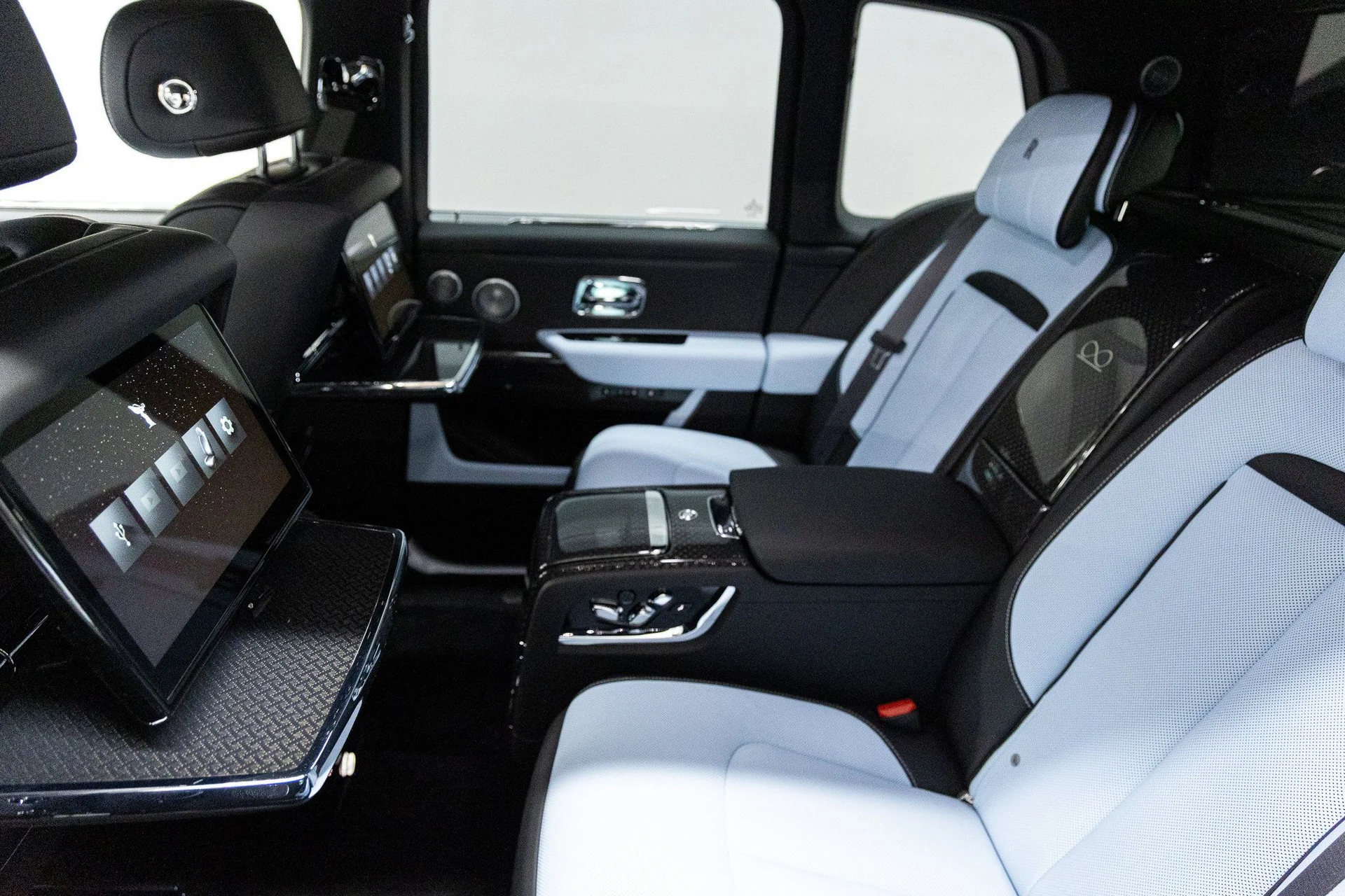 mph035_754780153_0f512352924c9cf20b53ffed4e93b569x_890ccafce2