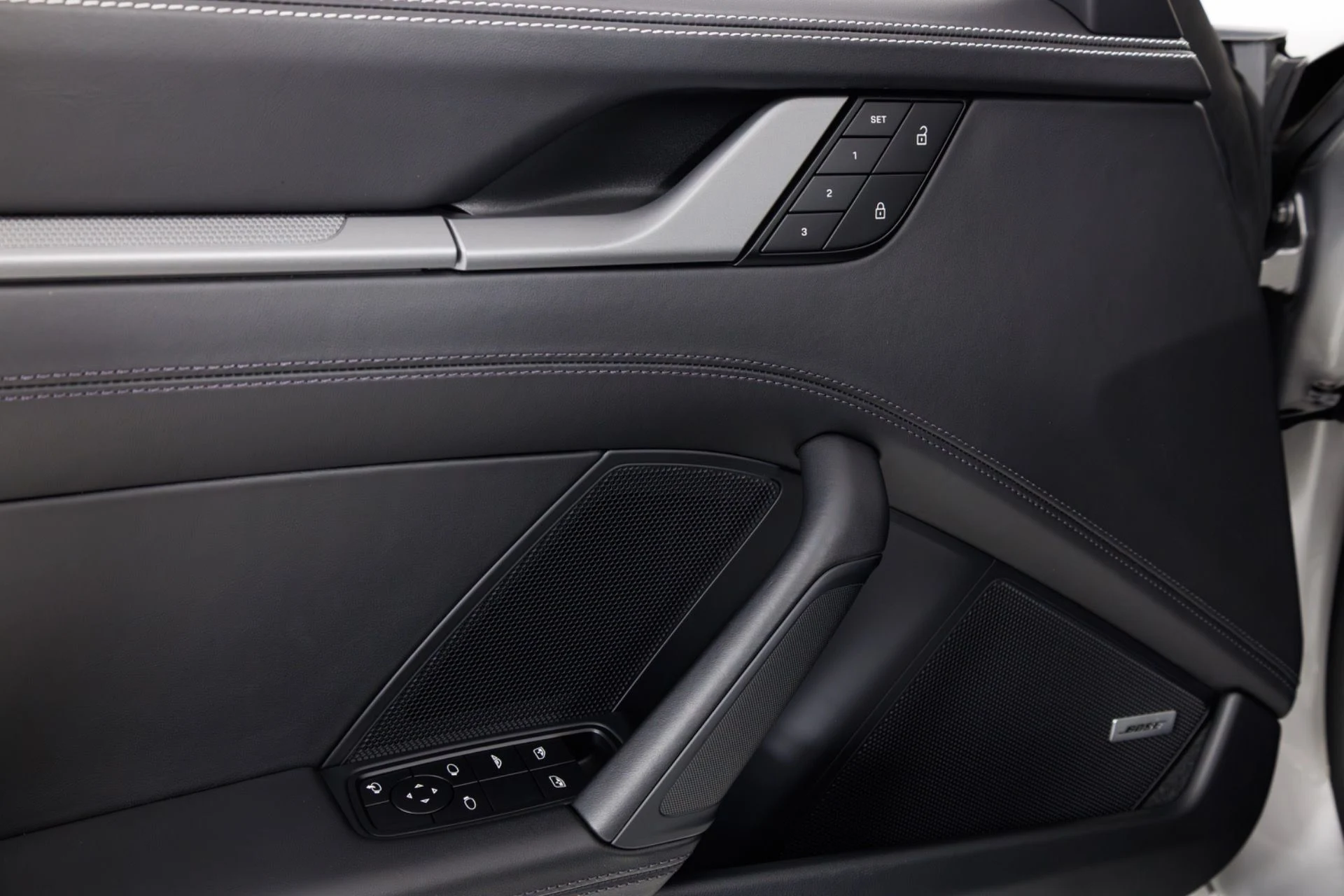 mph035_759252011_Used_2022_Porsche_911_Carrera_1773941189_1775bf4e66