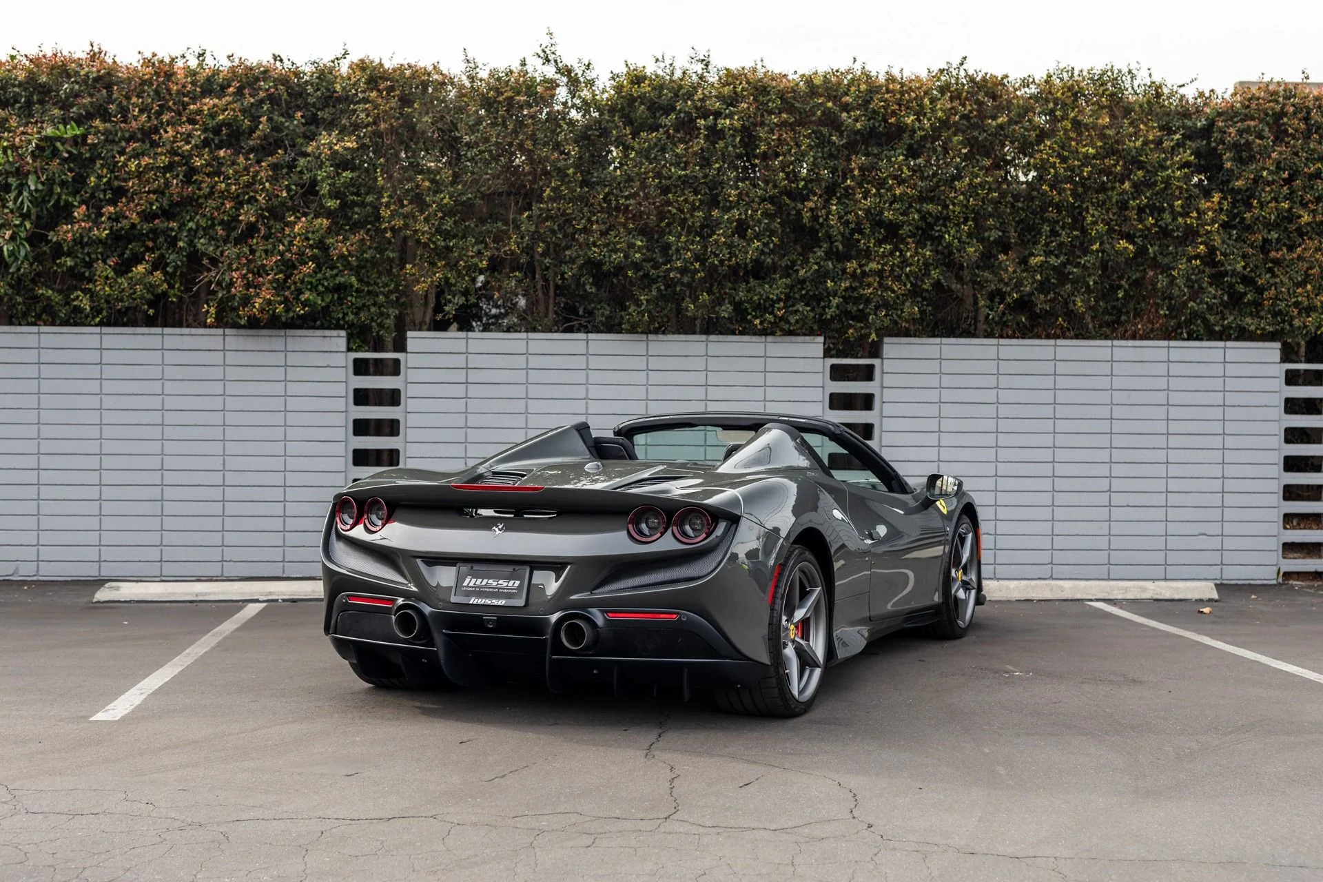 mph035_768846267_Used_2021_Ferrari_F8_Spider_1734052247_e04574e533