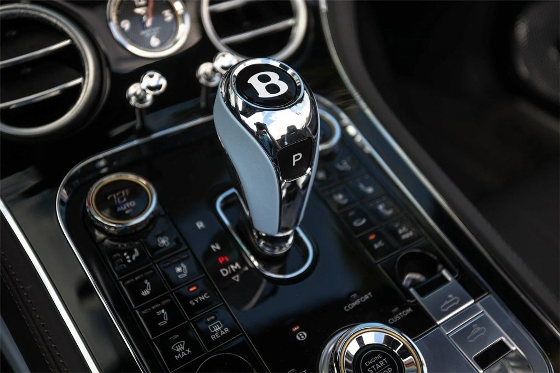 mph035_76974550_5406429825c6676241ec193691898b1d_1ff65f9e27