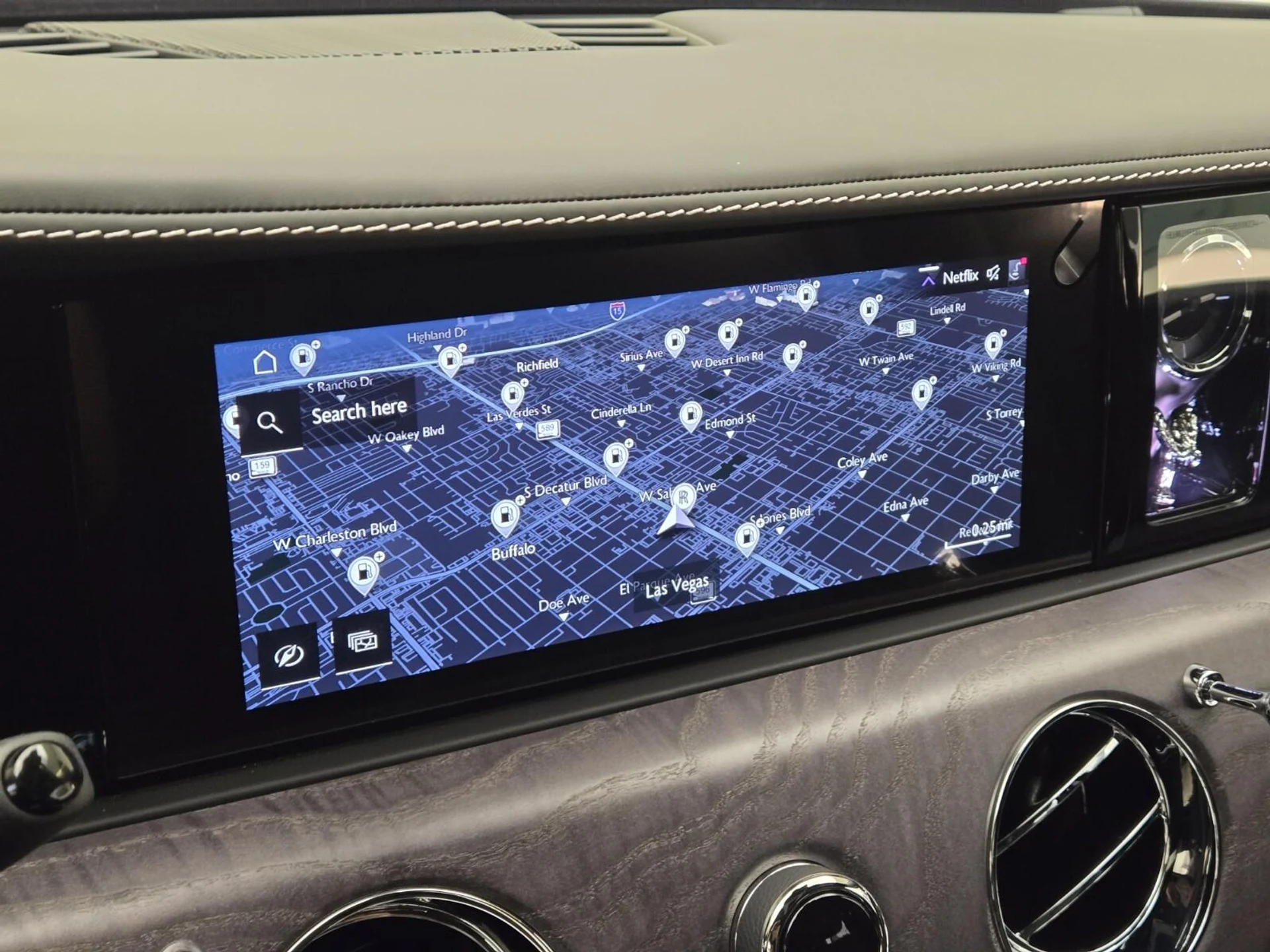 mph035_775040627_Used_2025_Rolls_Royce_Ghost_1777356196_c1e2365b09