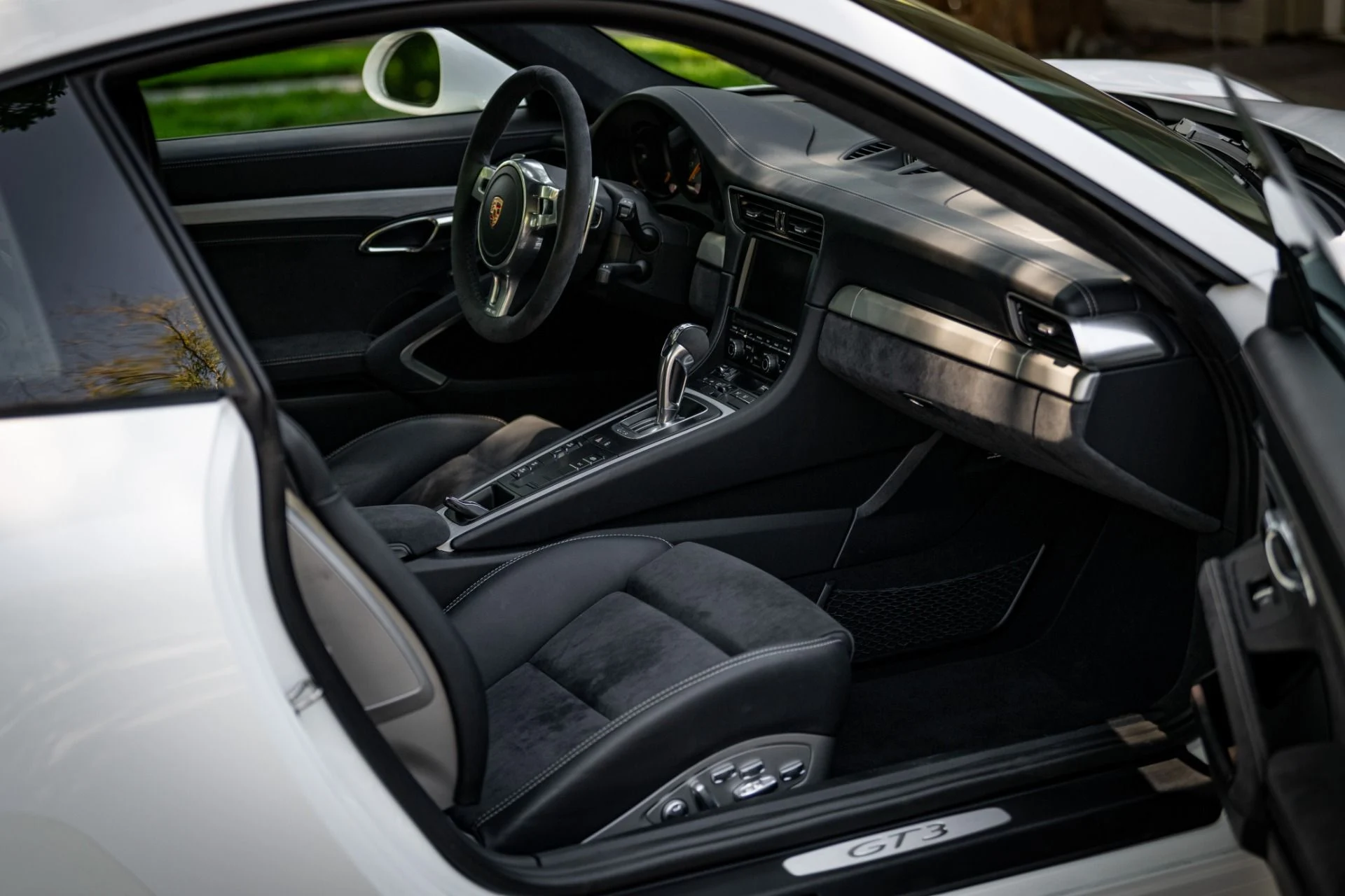 mph035_779185773_Used_2015_Porsche_911_GT_3_1783359761_c06e8436a9