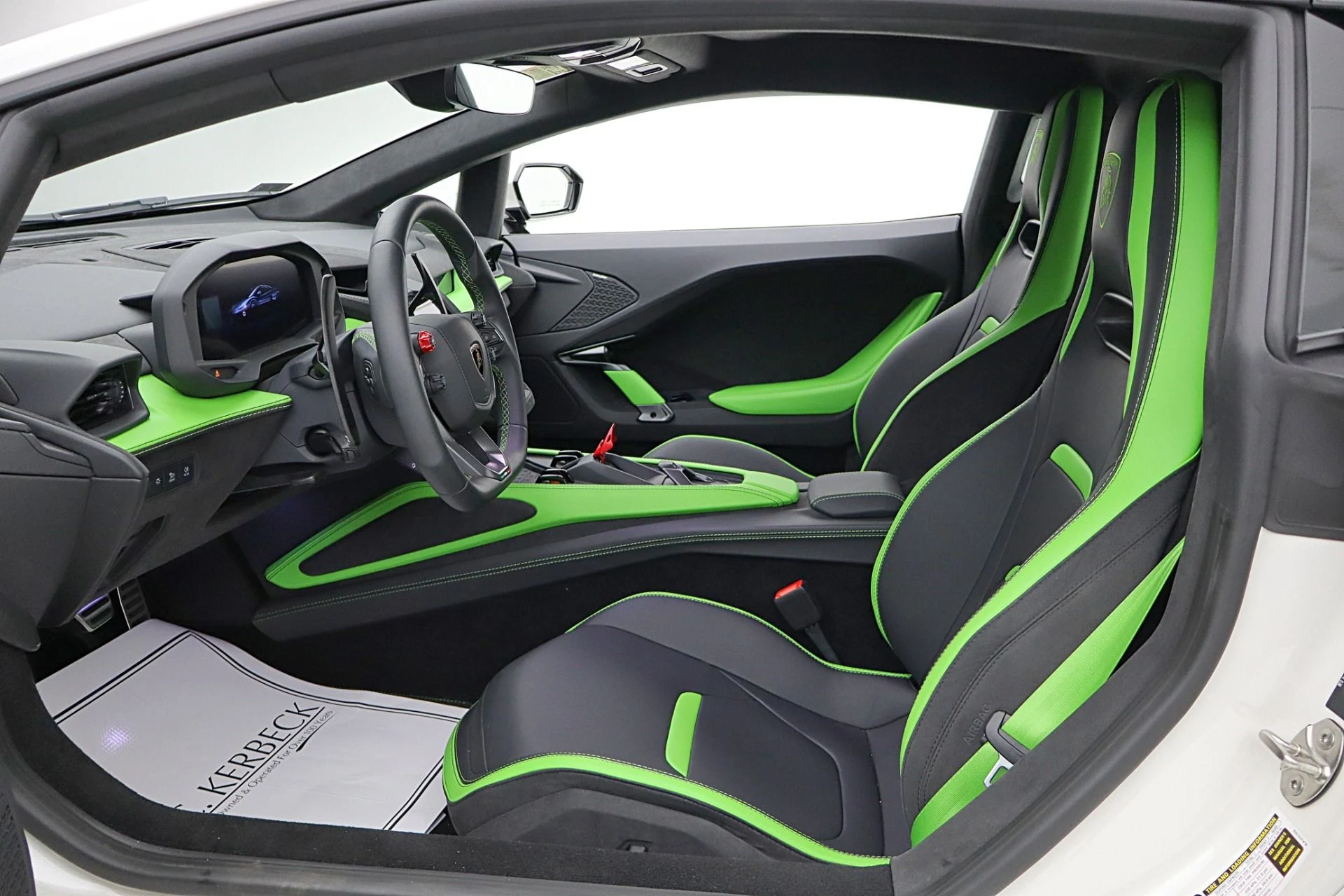 mph035_78051918_Used_2026_Lamborghini_Temerario_LEASE_OPTIONS_AVAILABLE_5f3f3bee89