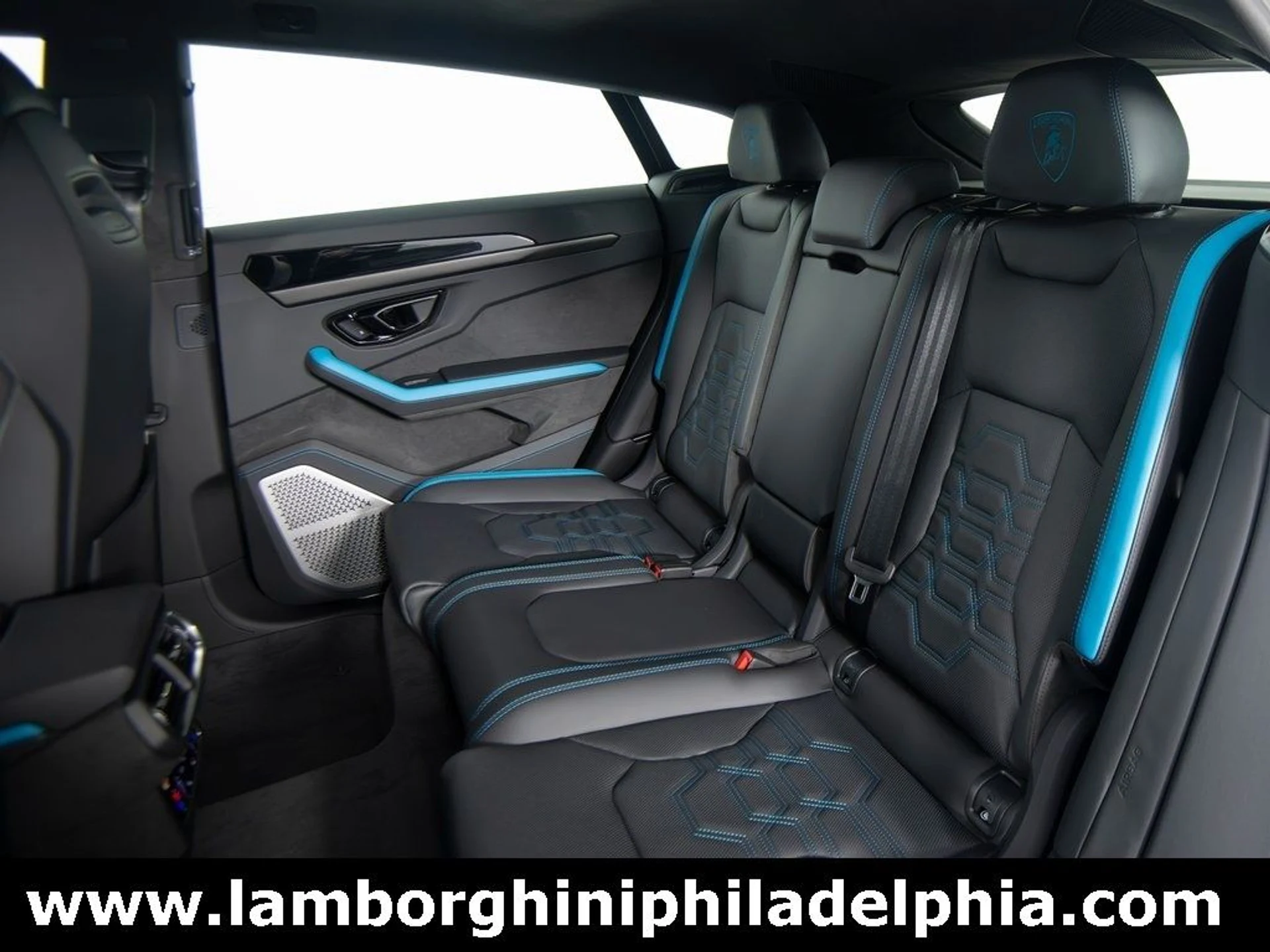 mph035_781062288_fcf5601fab4ebbec78a445c6d06a1b6fx_c36e588b99