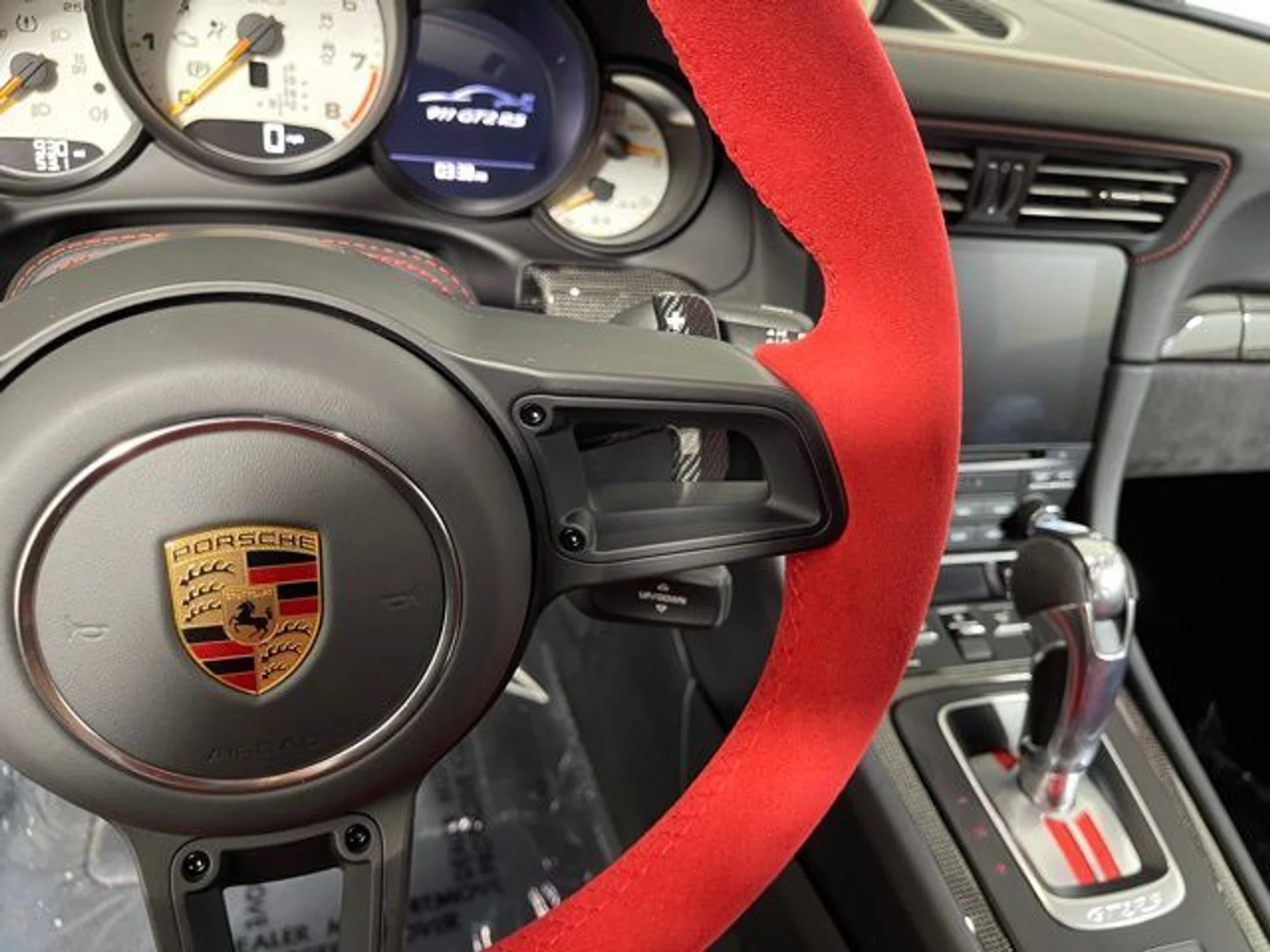 mph035_783086108_c394071ca7904a5b18a9f955a67c071bx_4fff1fc55c