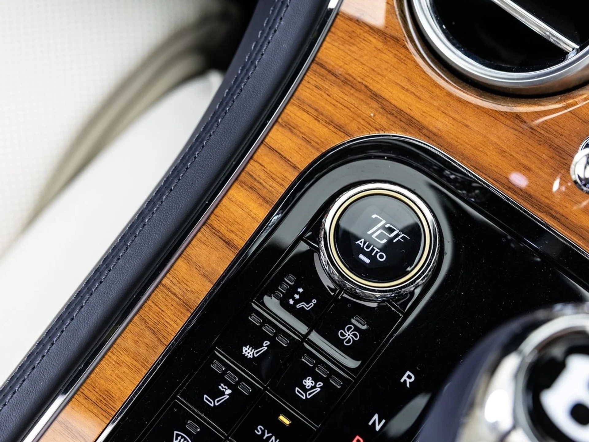 mph035_784052805_p6078unyb32tpdn3ucdfeh9fioag_3806043d37