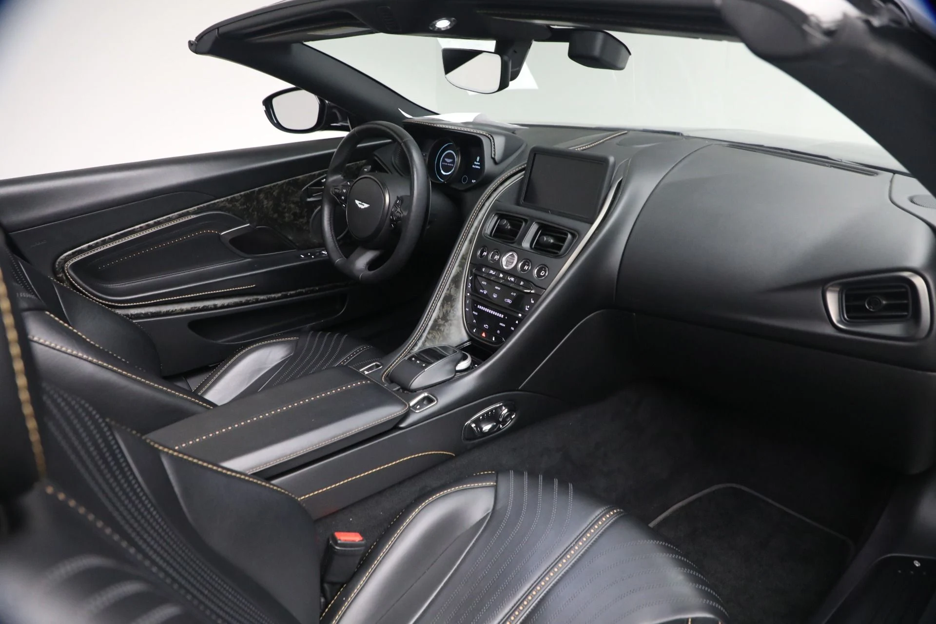 mph035_799912069_Used_2020_Aston_Martin_DB_11_Volante_1768664310_5310024b94