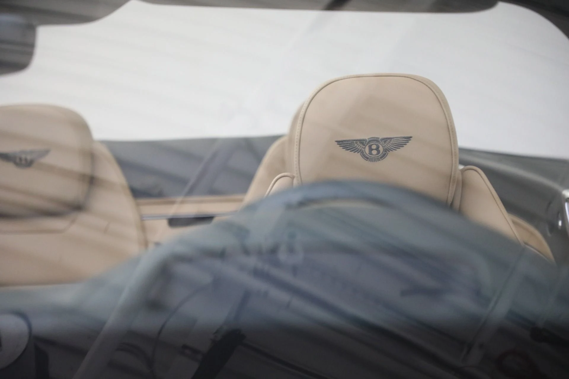 mph035_8050298_New_2024_Bentley_Continental_GTC_V8_dbb76a7cde