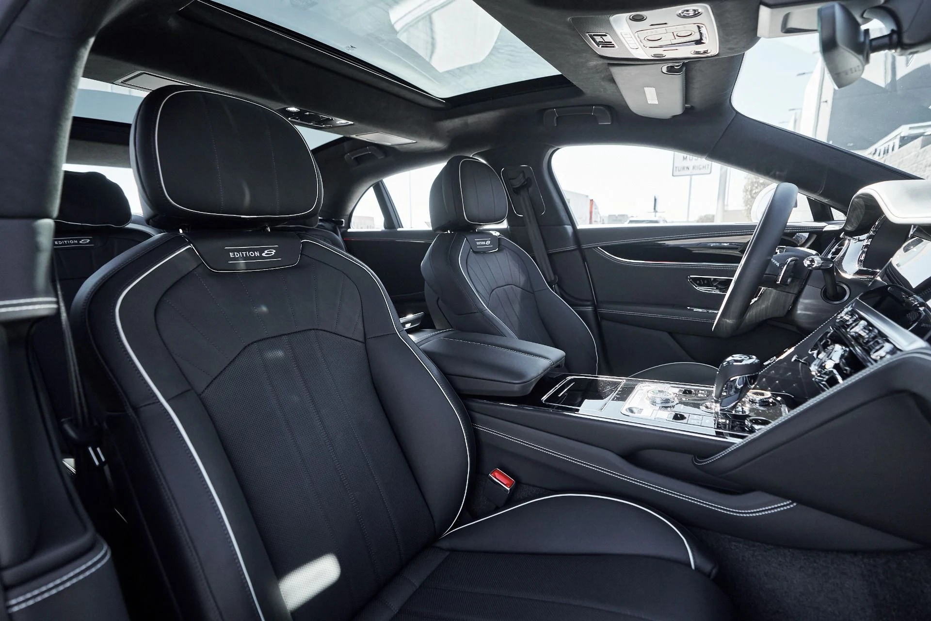 mph035_809942445_Used_2024_Bentley_Flying_Spur_S_1761779925_3ddf9ac613