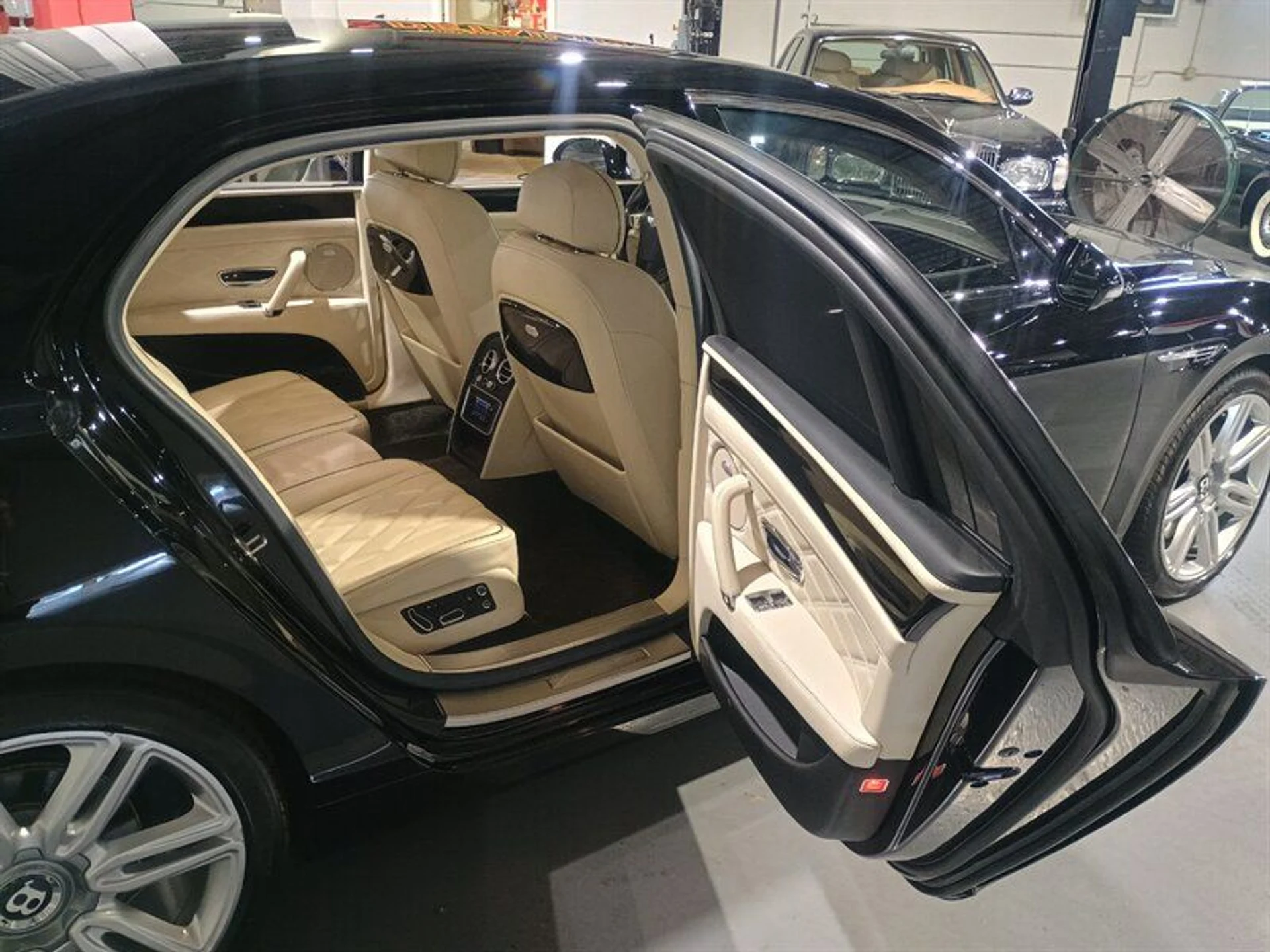 mph035_844567436_17e1b08df6_800_fded62069d