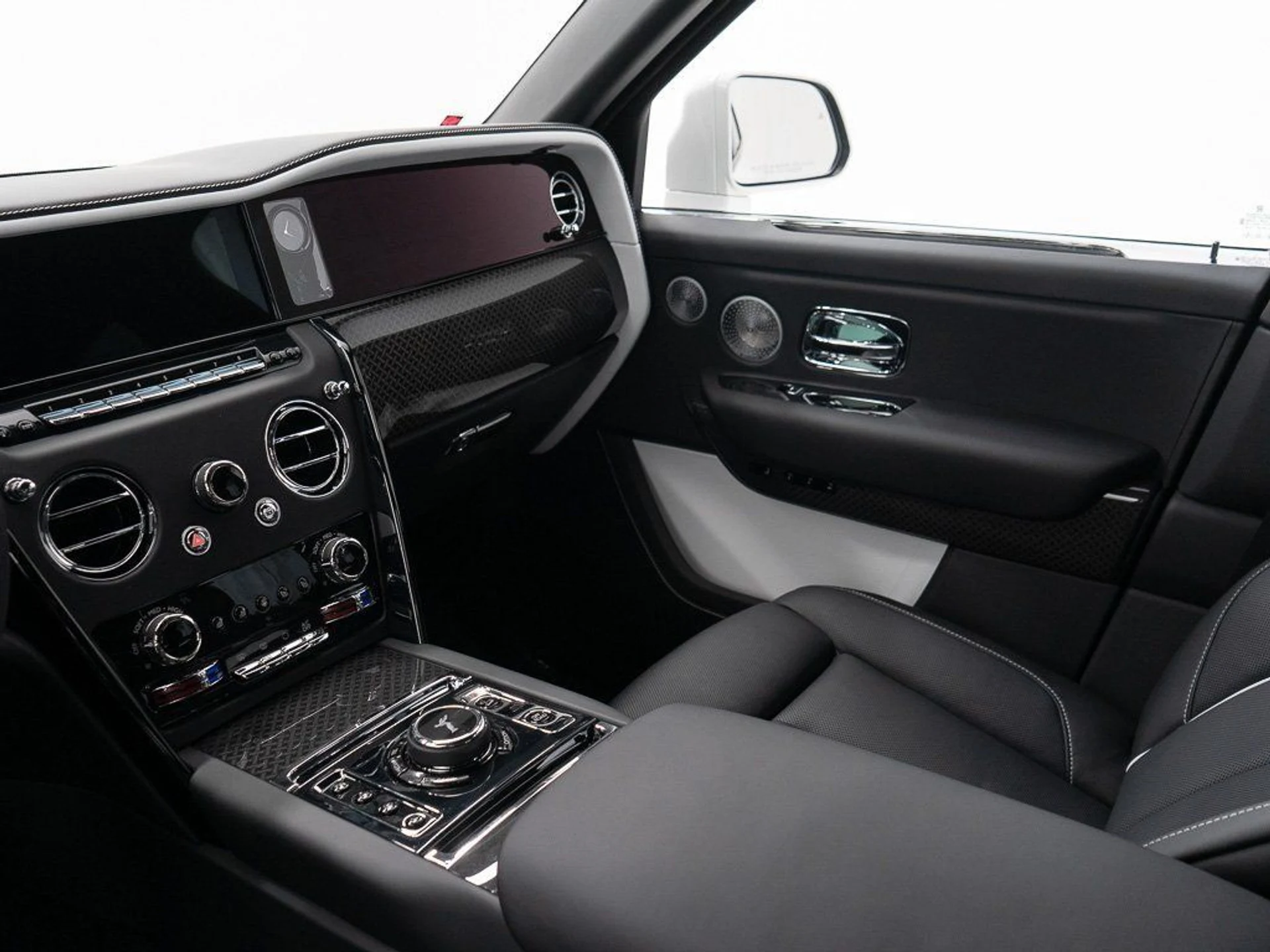 mph035_84596229_30c5e7bdef5e699be76ddf0e69e0fa13_9e49273728