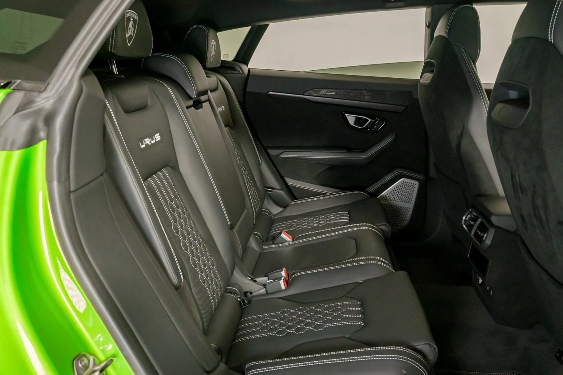 mph035_852616960_fca90f19f645497fb0e102cfa2e16d65_3f6161e46f