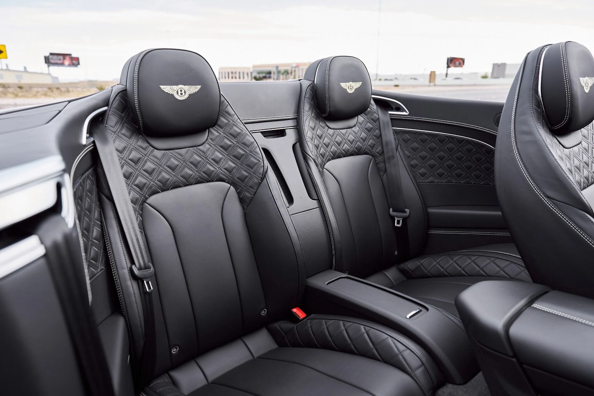 mph035_861008112_Used_2022_Bentley_Continental_GT_V8_1766800384_b2c4927902