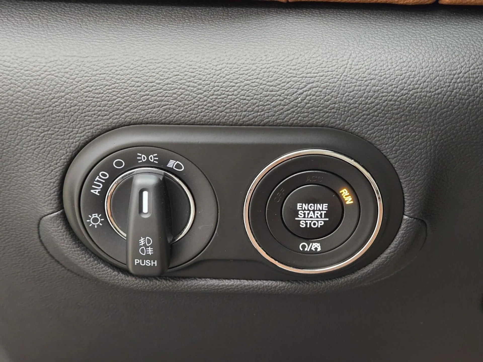 mph035_862102589_Used_2022_Maserati_Levante_GT_1768891515_2a5fbbe37d