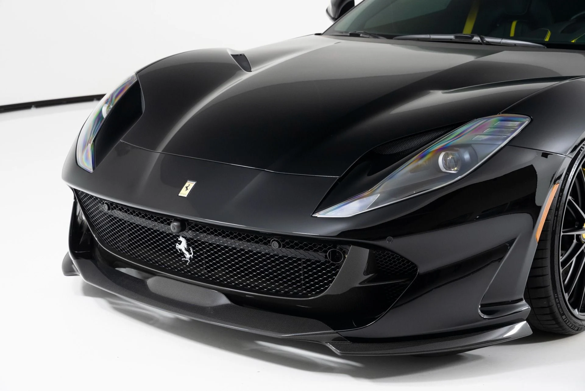 mph035_8666938_Used_2019_Ferrari_812_Superfast_1719262616_dfcc31523a