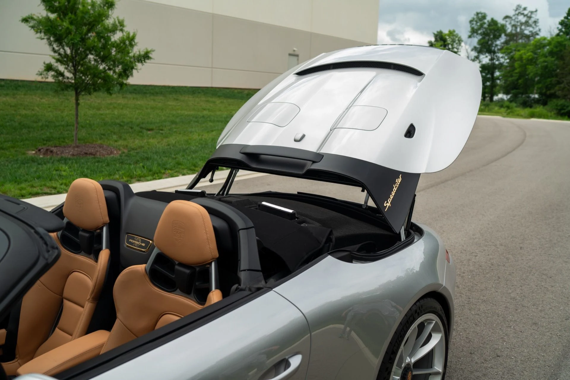 mph035_878556233_Used_2019_Porsche_911_Speedster_1781559731_d66db39a36