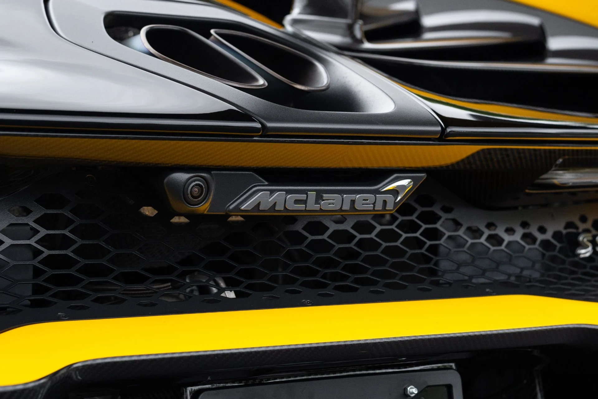 mph035_878668527_Used_2019_Mc_Laren_Senna_1775186462_5e8f00a8f1