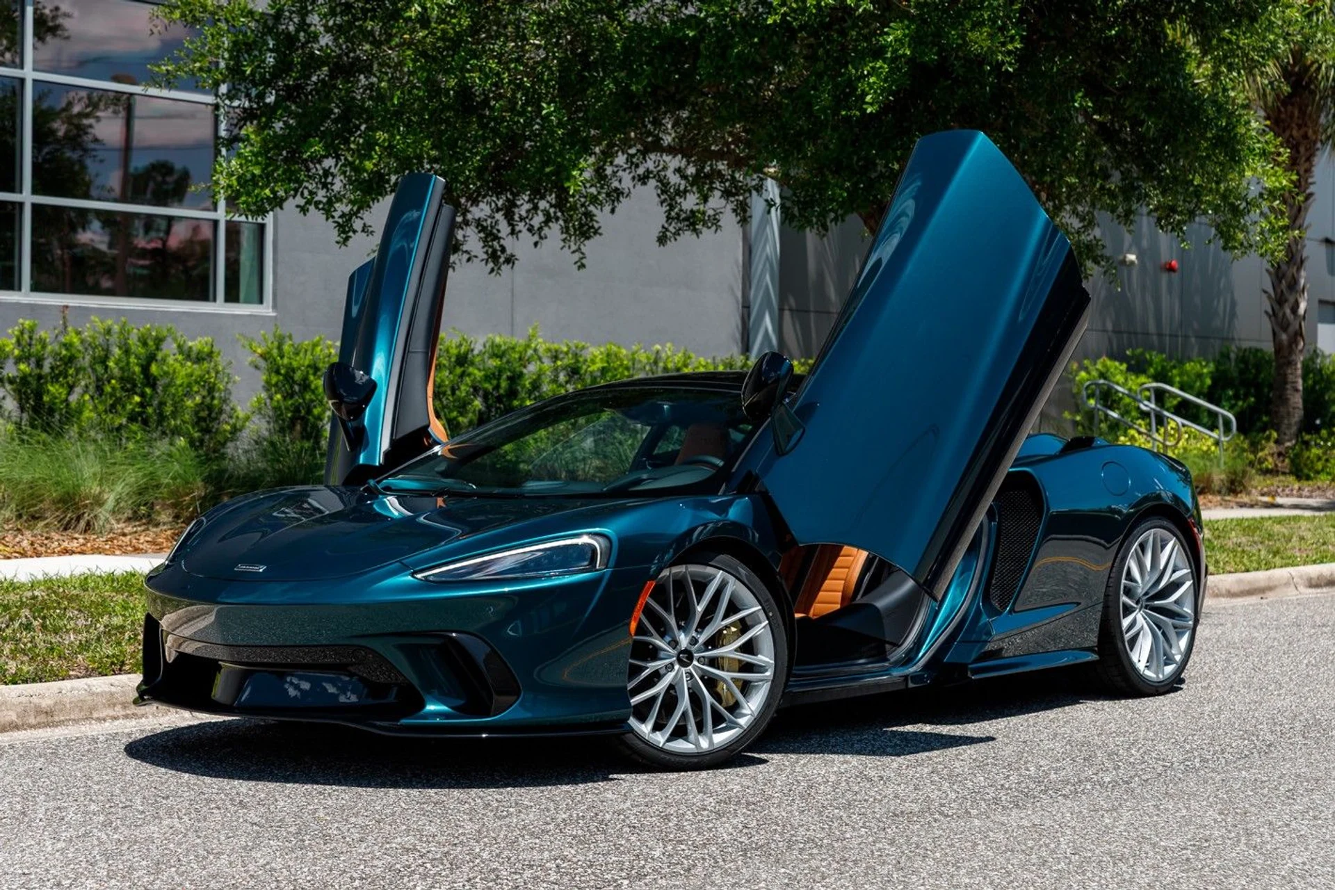 mph035_884859935_672_p36_l_a078575474