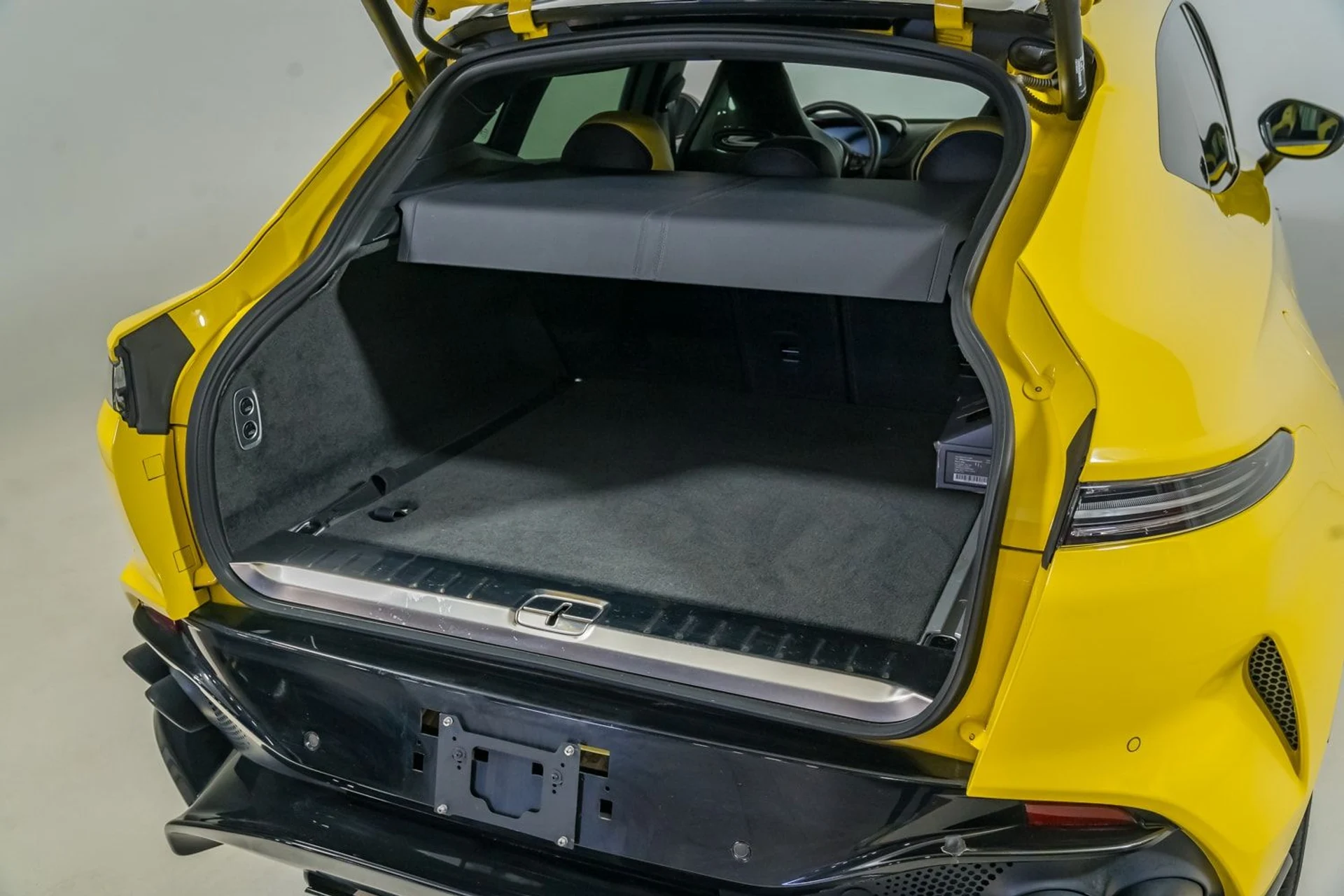 mph035_895432703_bcc330829b094d0f85590c86e0c3435b_df802432ff