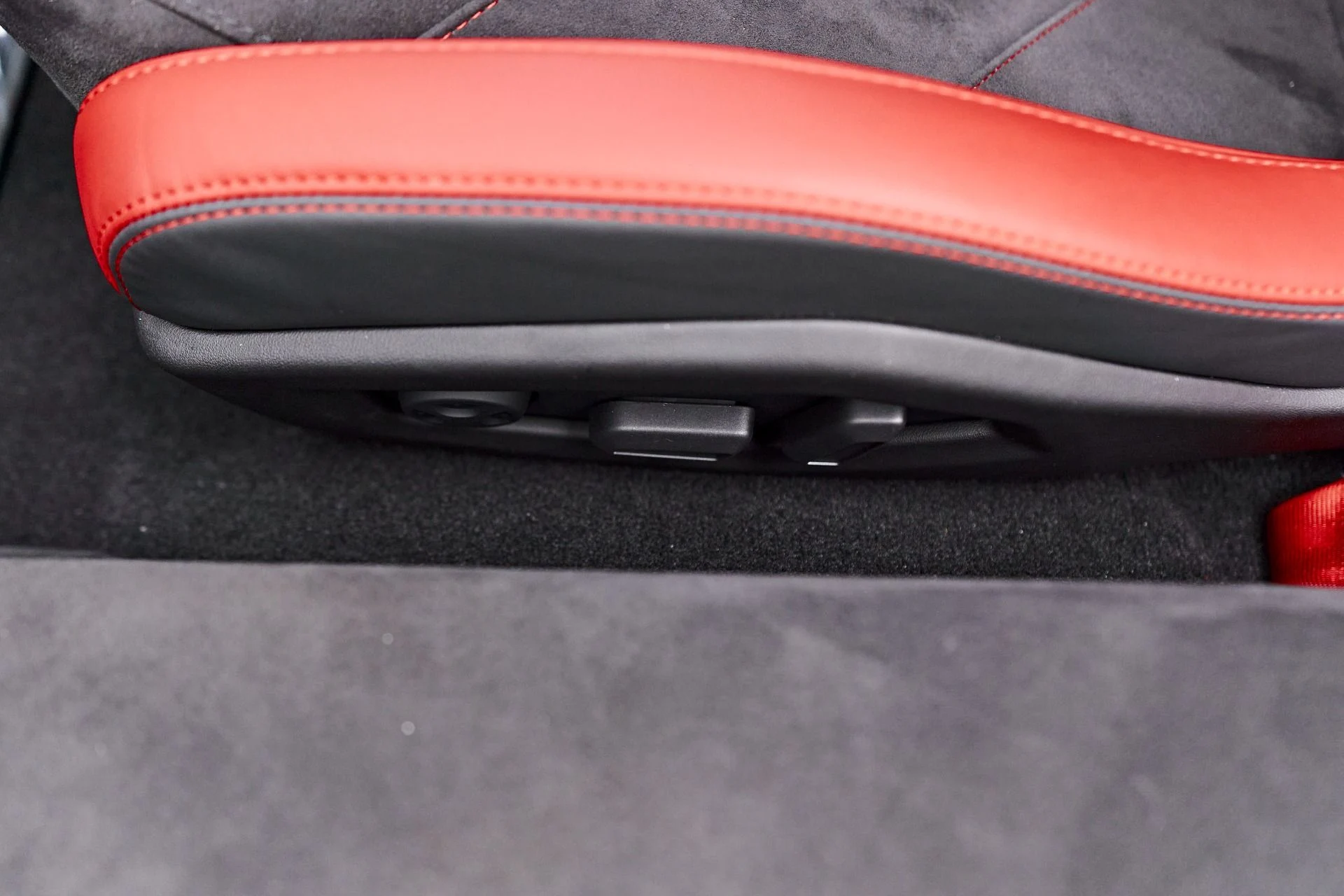 mph035_901044674_Used_2023_Lamborghini_Huracan_Sterrato_Base_1708481025_abb41adc34