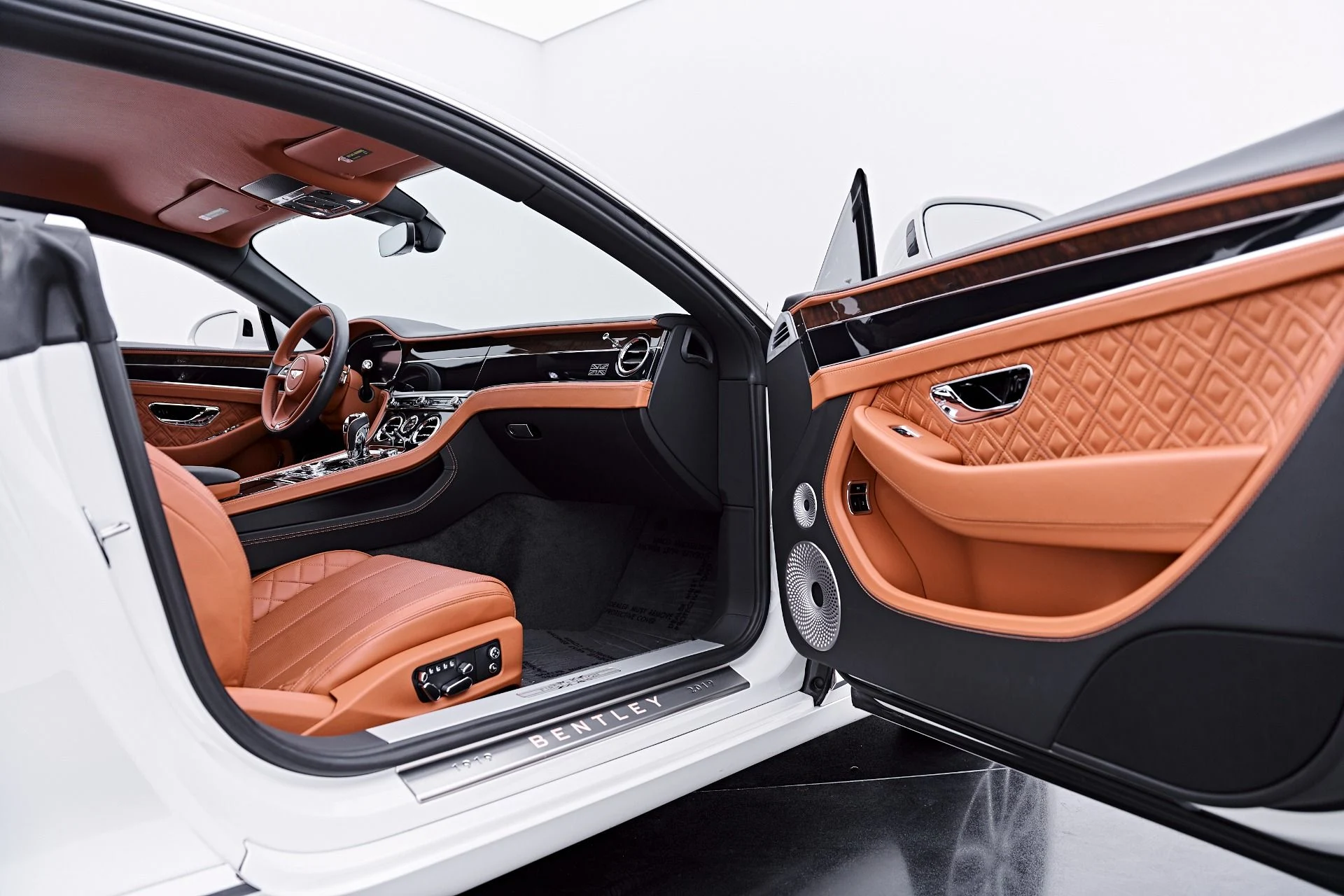mph035_915331402_Used_2020_Bentley_Continental_GT_V8_1784761260_a52e1d7909
