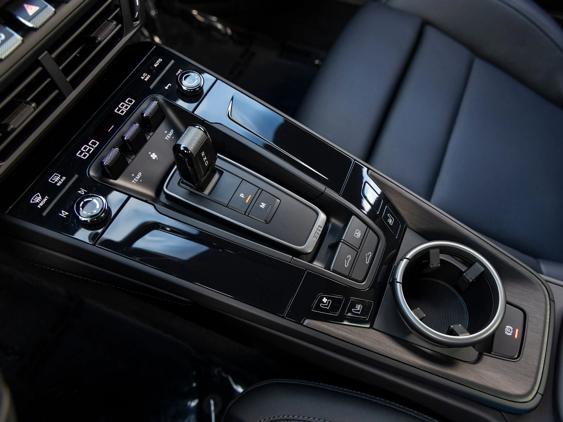 mph035_917391009_36_45e5f17940