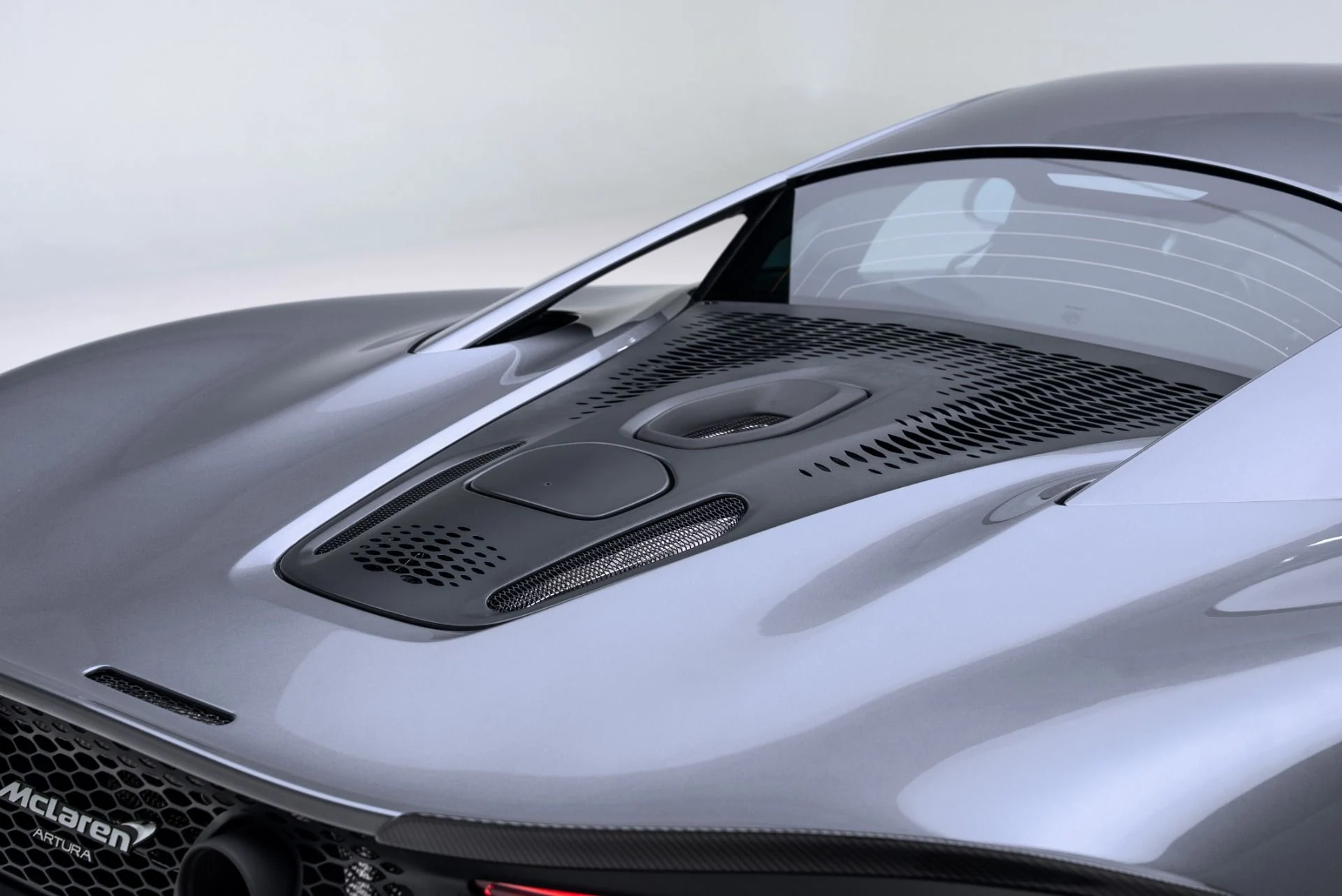 mph035_92406977_Used_2023_Mc_Laren_Artura_1774894313_4392b7fa1e