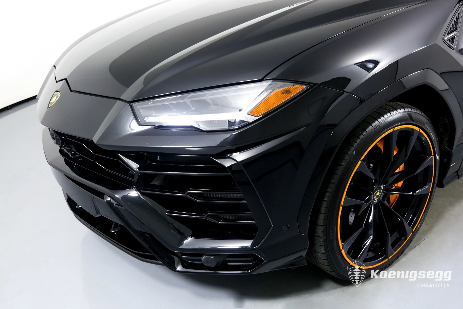 mph035_938594061_Used_2021_Lamborghini_Urus_1675553145_e65148e9a3