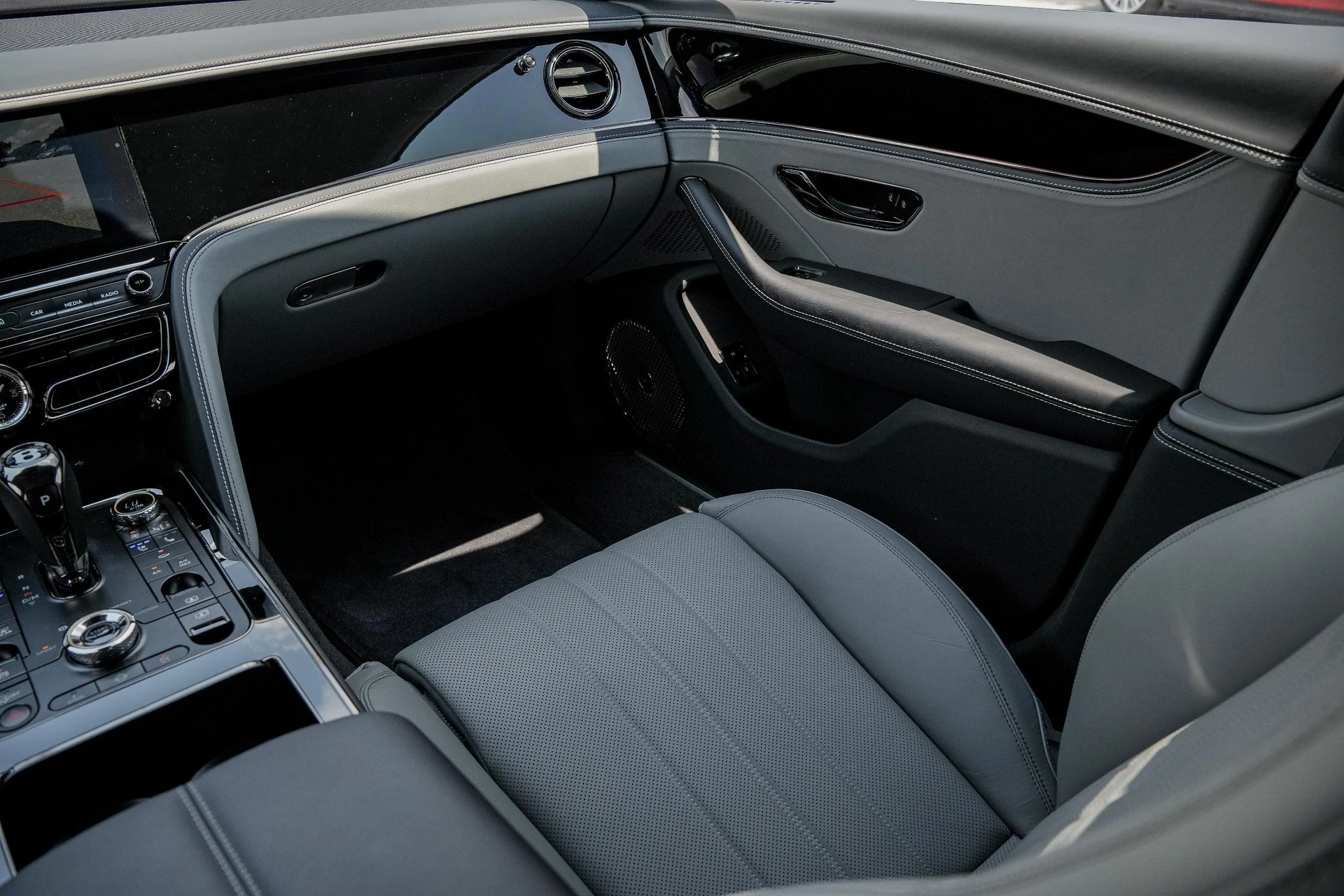mph035_943312215_Hi_Tech_Luxury_Imports_LLC_SCBBP_6_ZGXSC_023023_image_35_3c3b53bb36