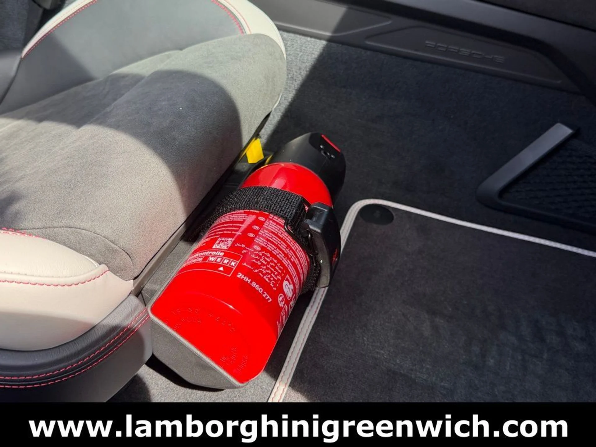 mph035_944377164_2bb166c34bdeedd8884720bc34c0f983x_5fde69ec9e