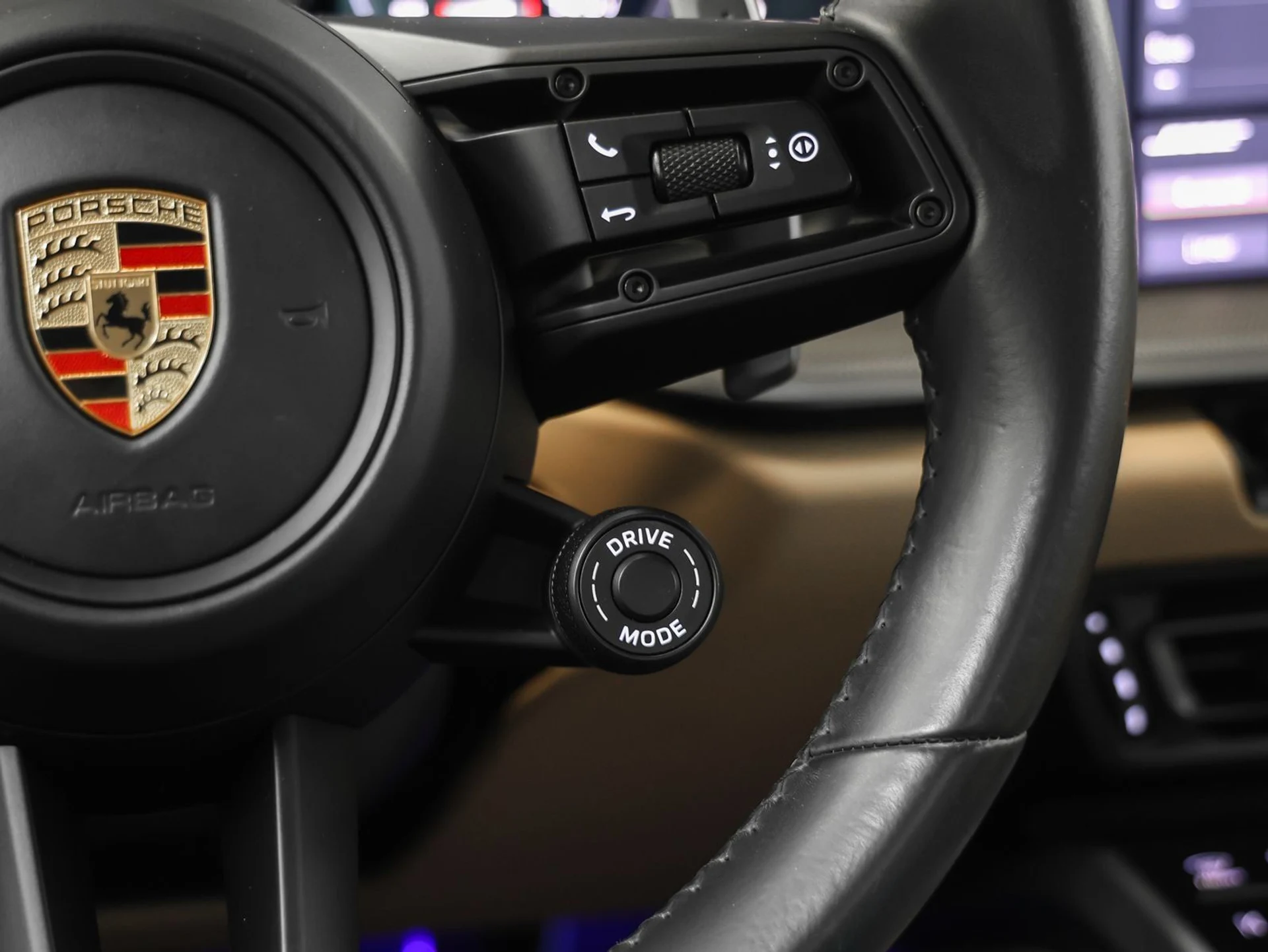 mph035_945809231_36_0a3689eaf2