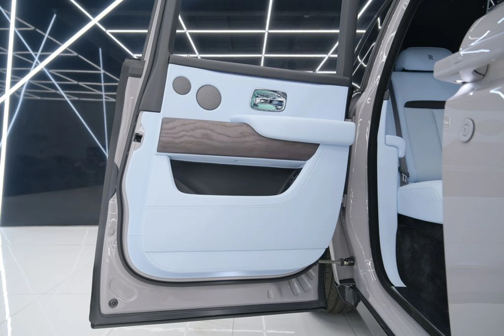 mph035_952211377_e8e10f867a21ee52d7b5a2c272a3c6fd_840ae0f72f