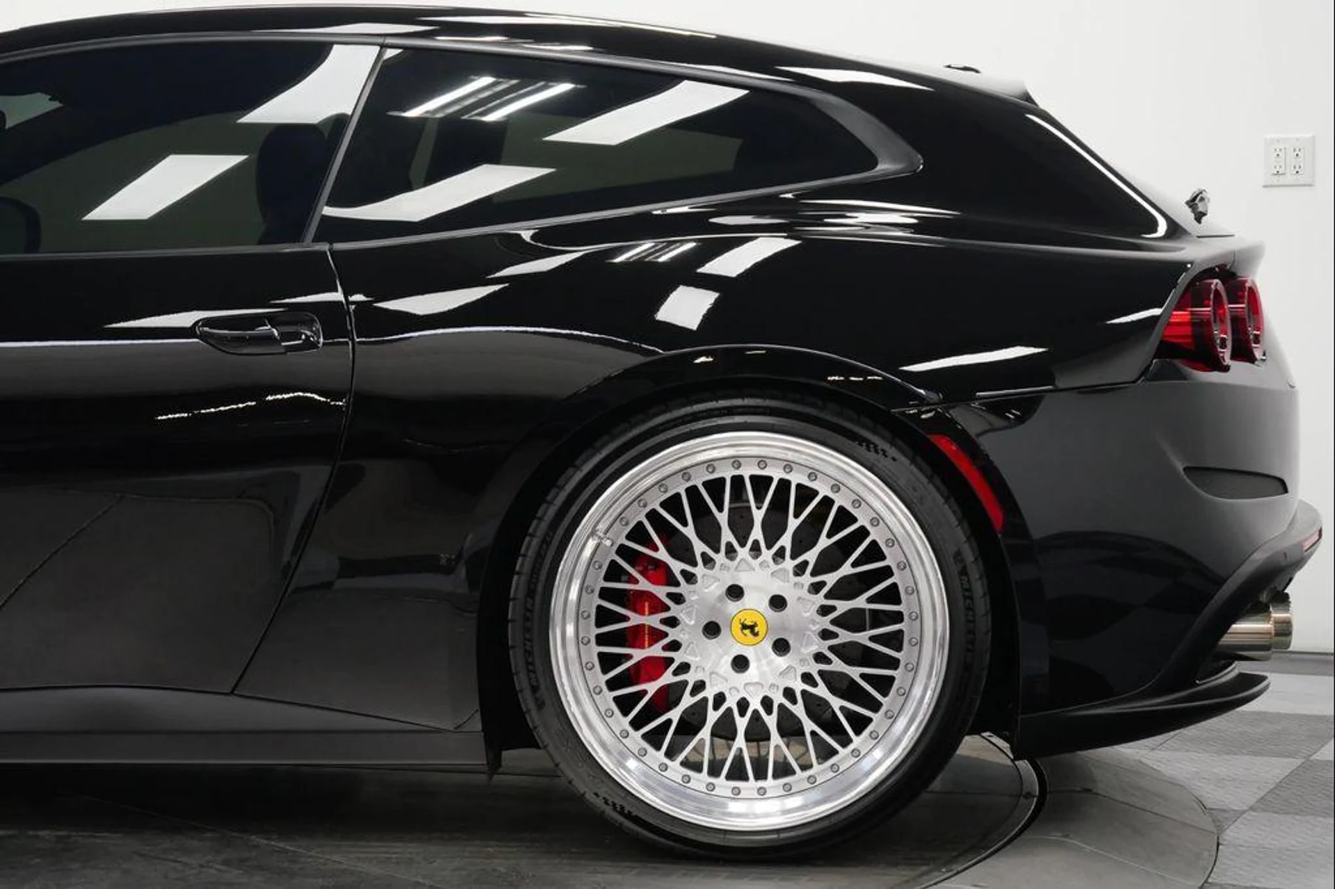 mph035_967228610_a34z_F4s_NNT_Vm_IANKL_Cce_I6k_n_A_c82ed2e334