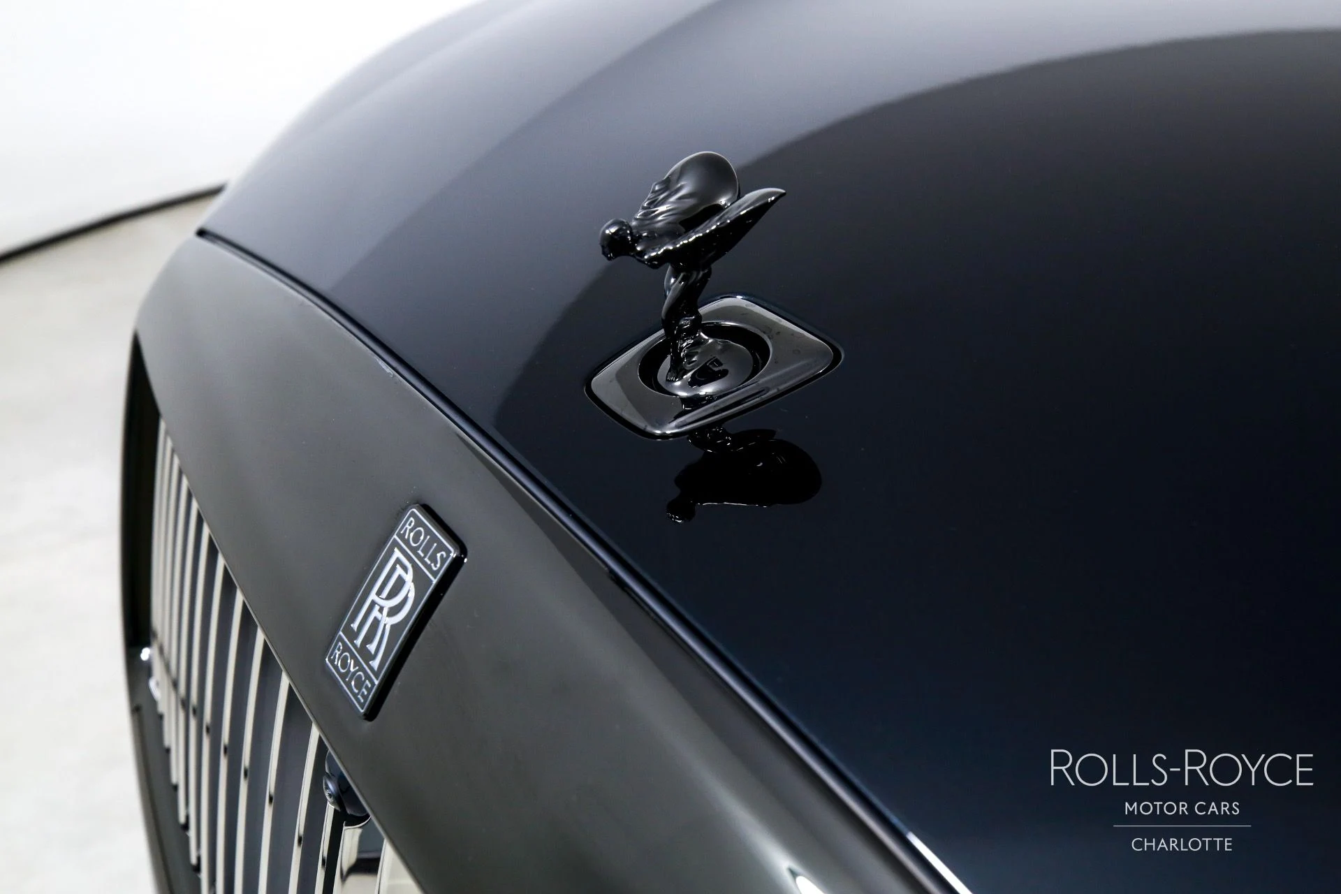 mph035_967858812_Used_2025_Rolls_Royce_Black_Badge_Spectre_1752785371_f7fd67fa41