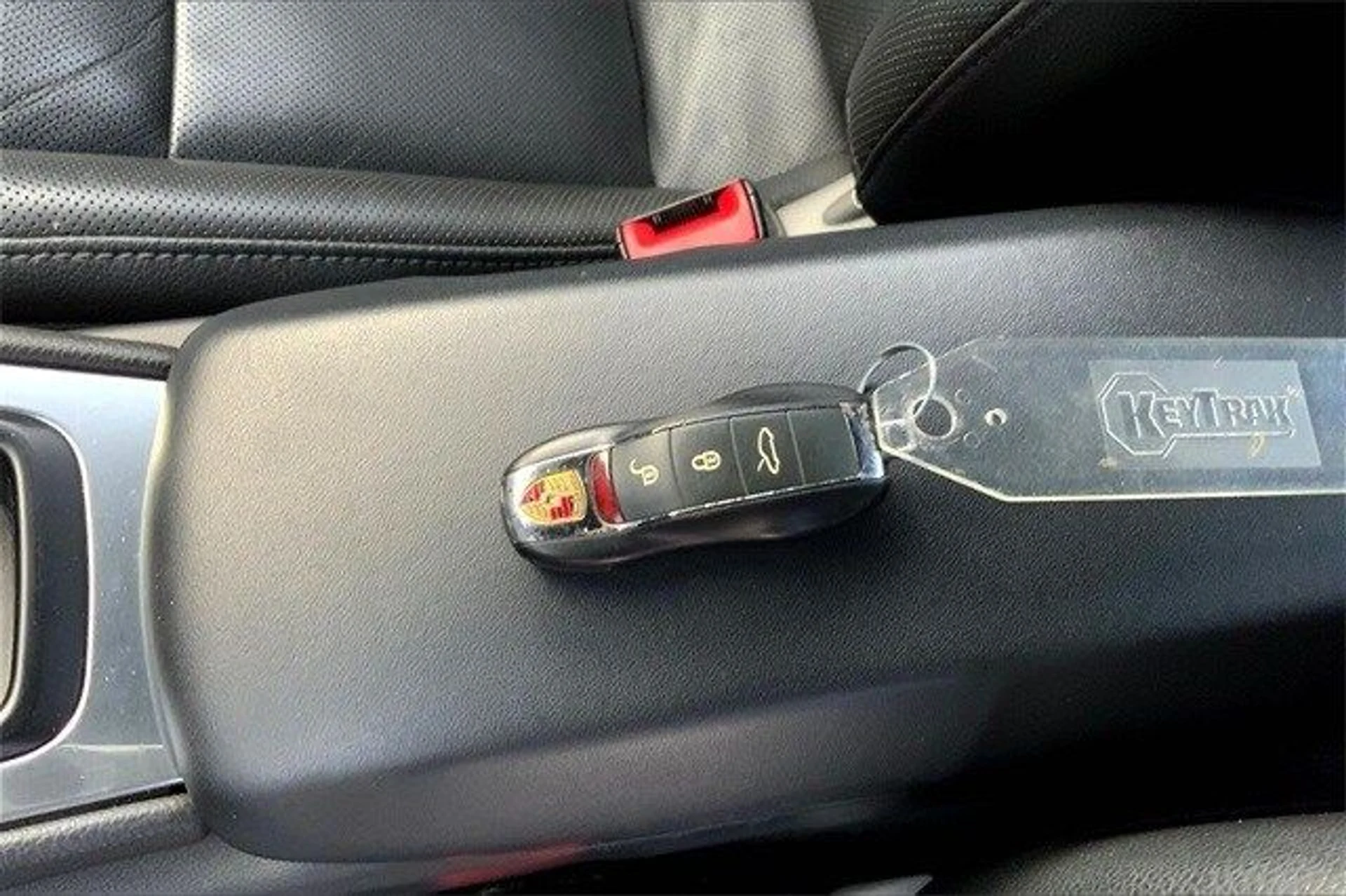 mph035_981085166_ee6af12b0dd9868774bc0c3e549c8435x_cdae855a2f