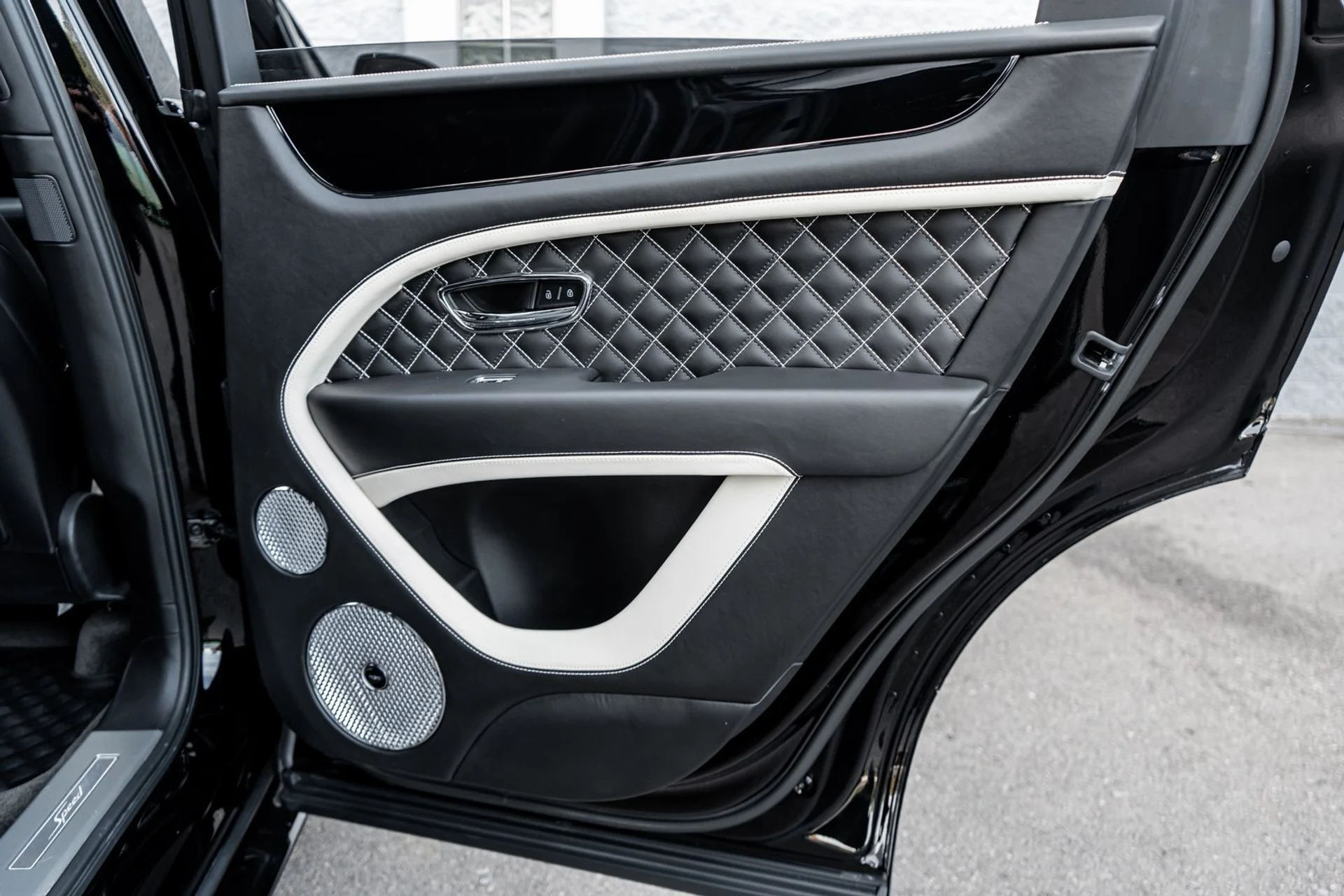 mph035_986759398_9dcb6f5b_ce30_4f01_b715_dcf77bcdb681_b169b9e2e3