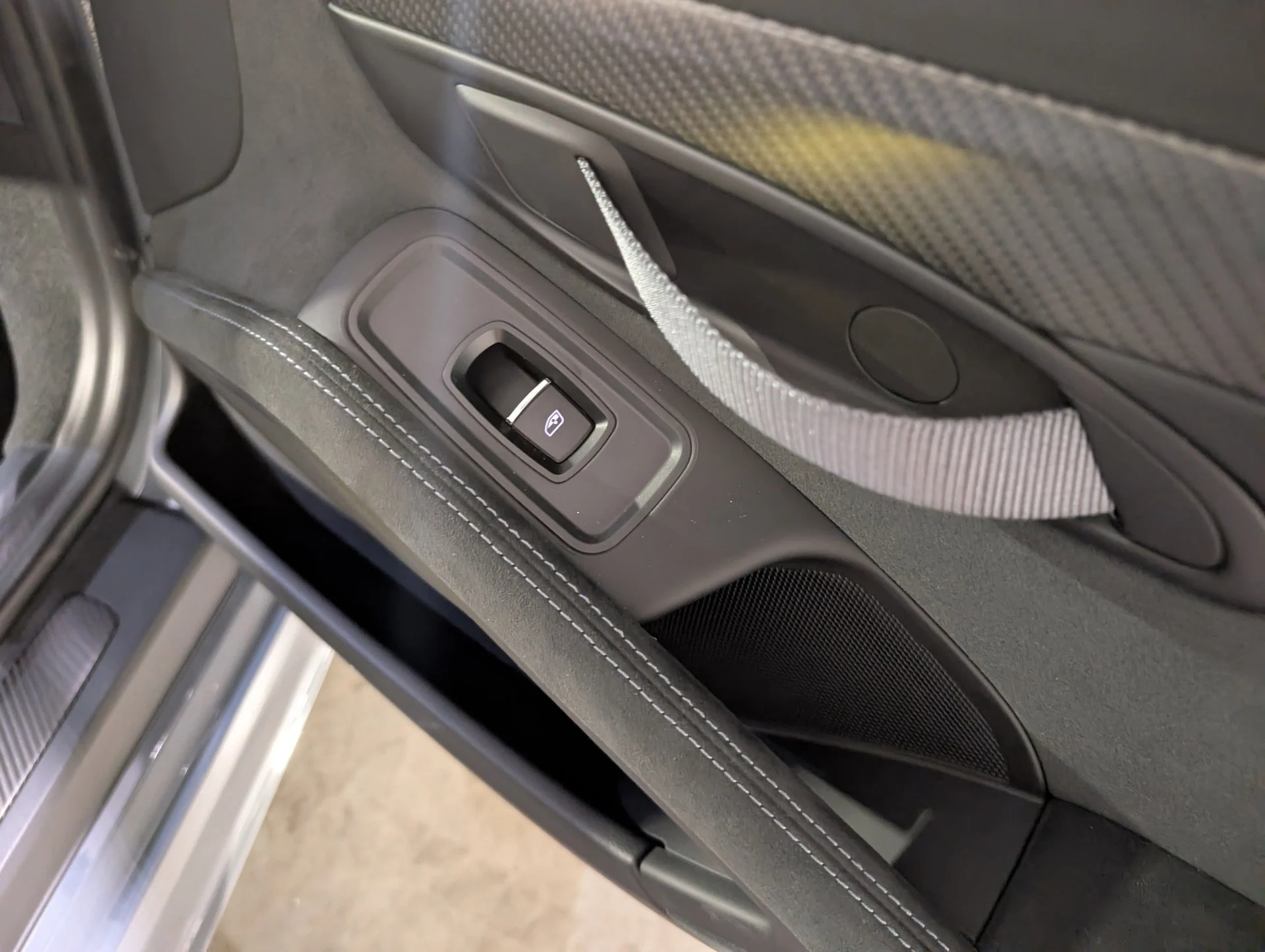 mph035_993003159_d062ffe6955b0a5de68f310e9c7604ccx_1dafd5f6e2