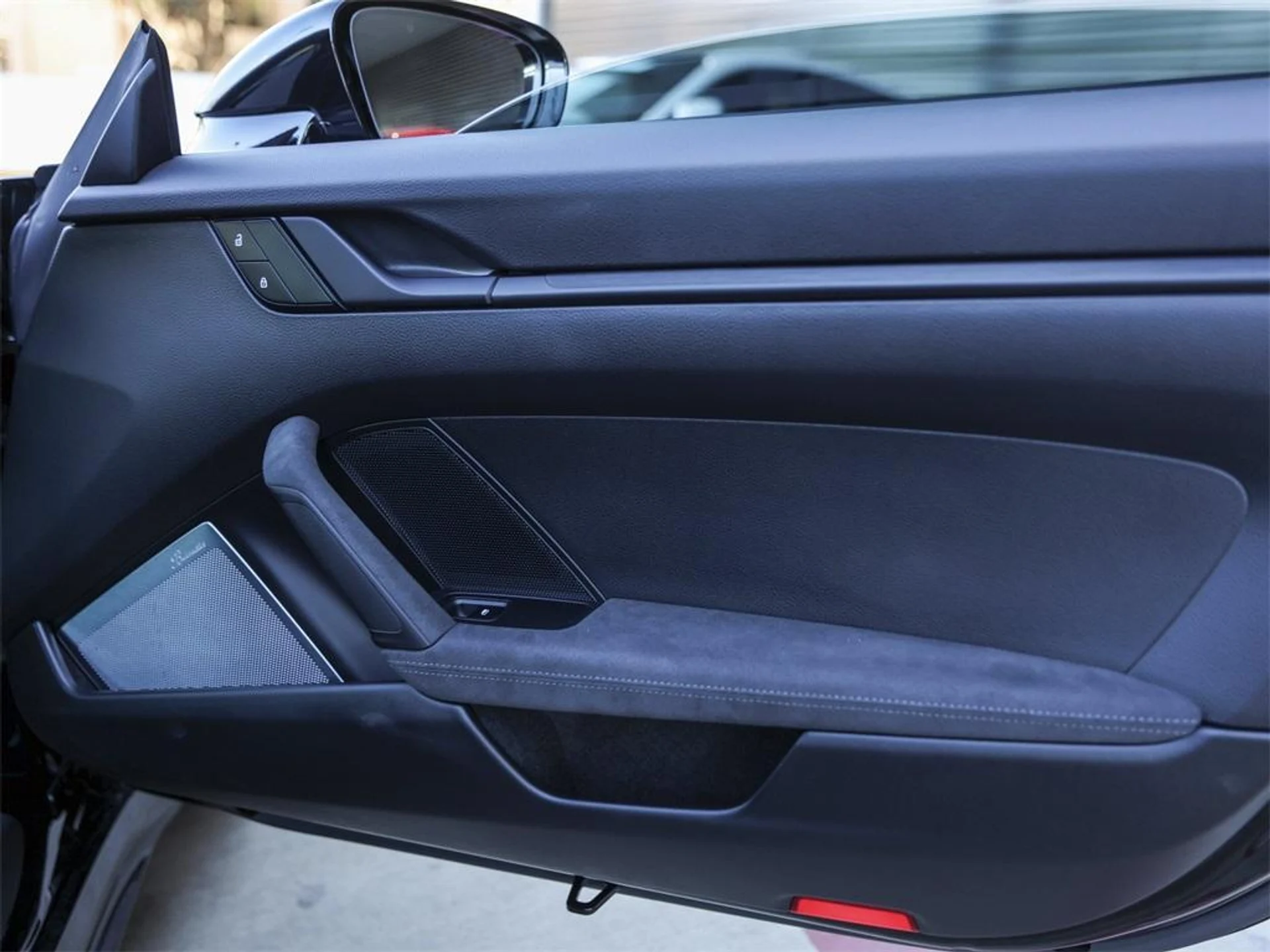 mph036_1001120221_c_HT_Gd0_D_Lz8_K1f_BN_Dzu_A_Ml_QTU_Ri0_a6890c39d7