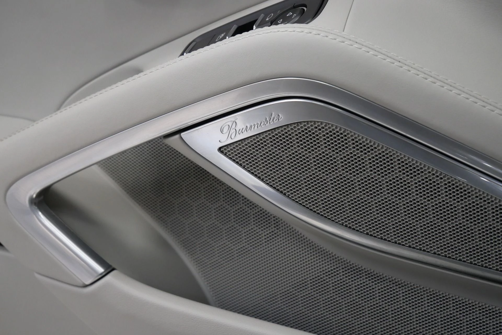 mph036_1002684715_Used_2017_Porsche_911_Turbo_S_Aerokit_Turbo_Burmester_Audio_1781208187_04d9e454ee