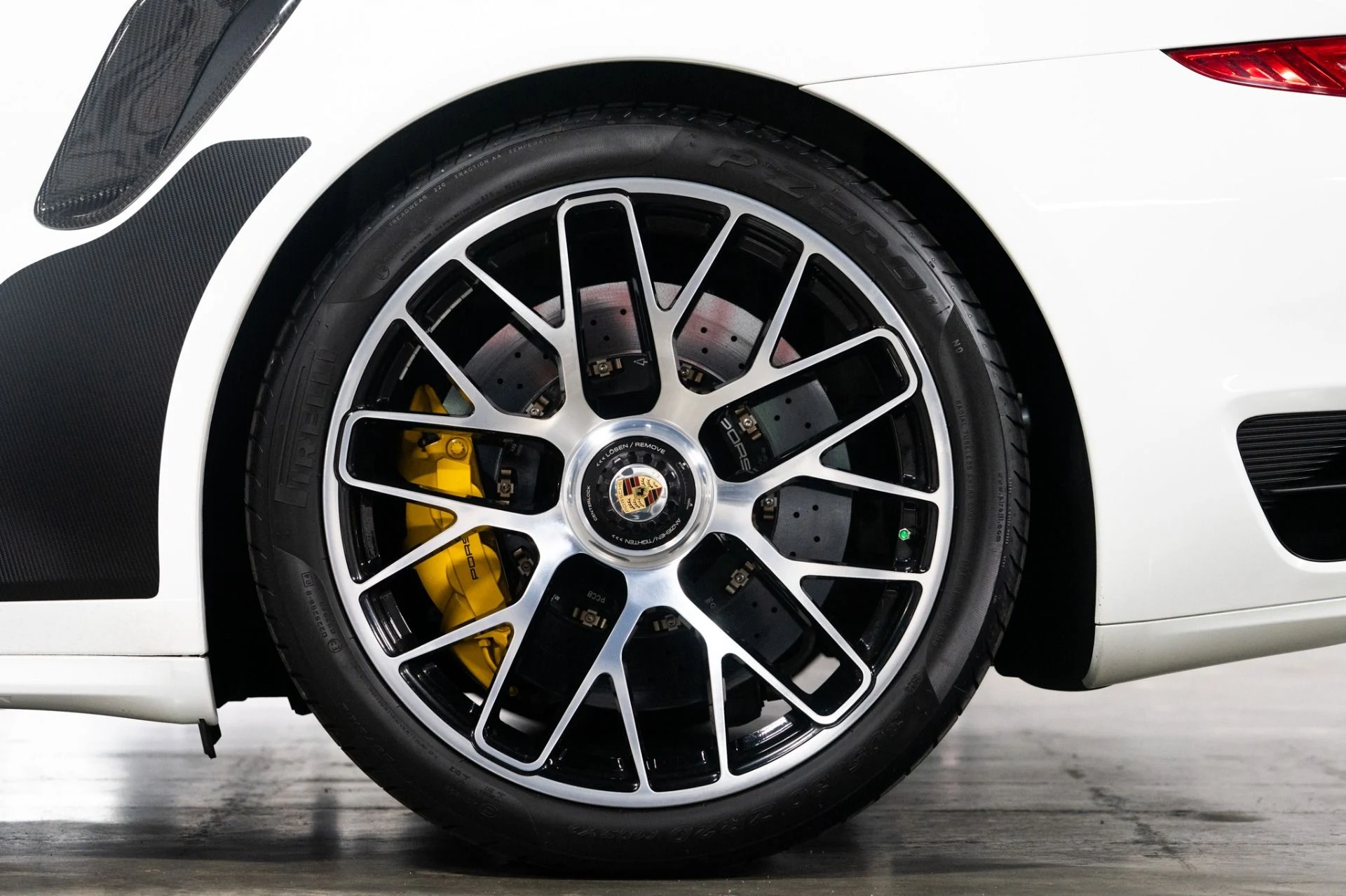 mph036_1004700353_Used_2016_Porsche_911_Turbo_S_1757446790_62fdbf8a17