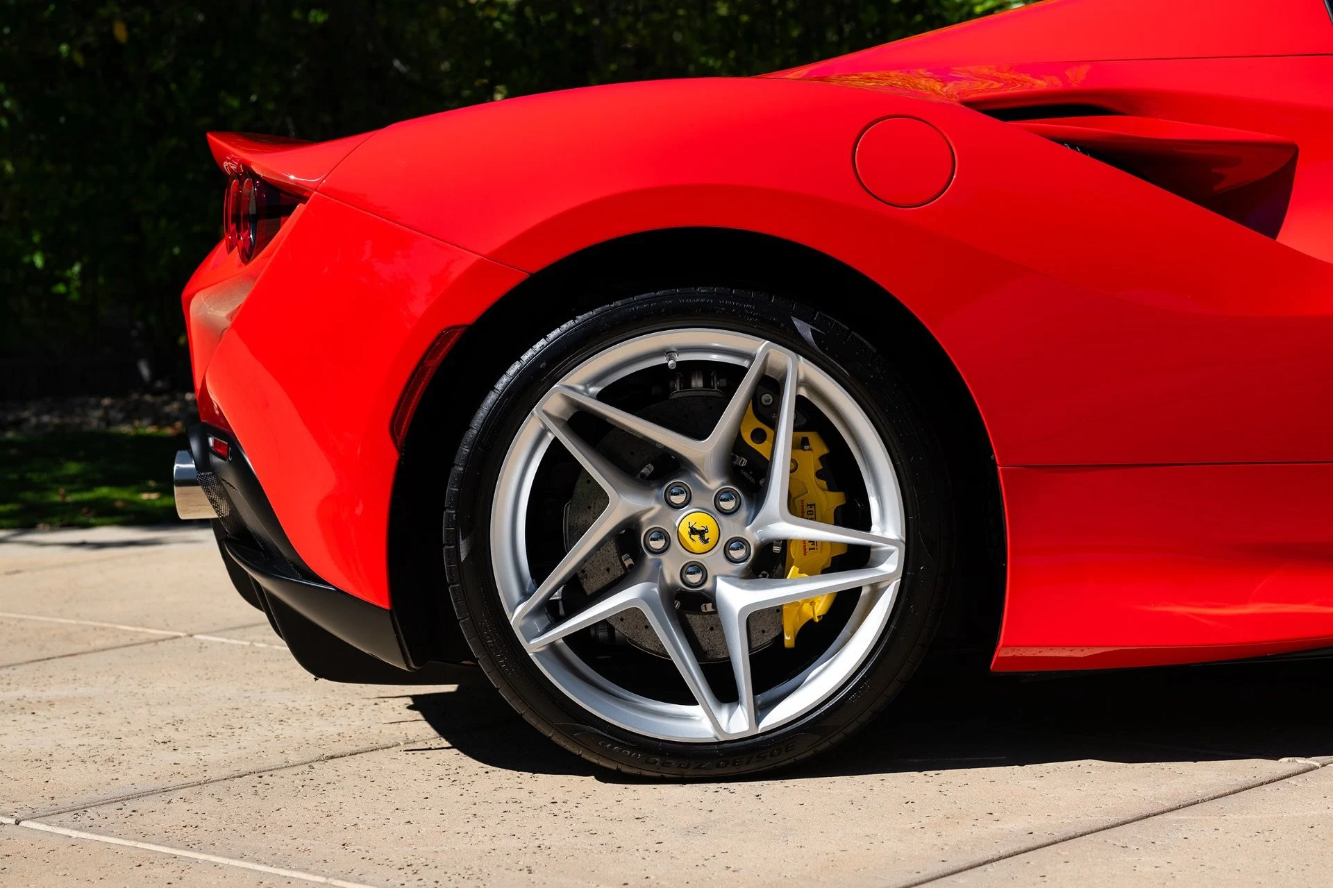 mph036_1004720913_Used_2022_Ferrari_F8_Spider_1791574017_963ddc0802