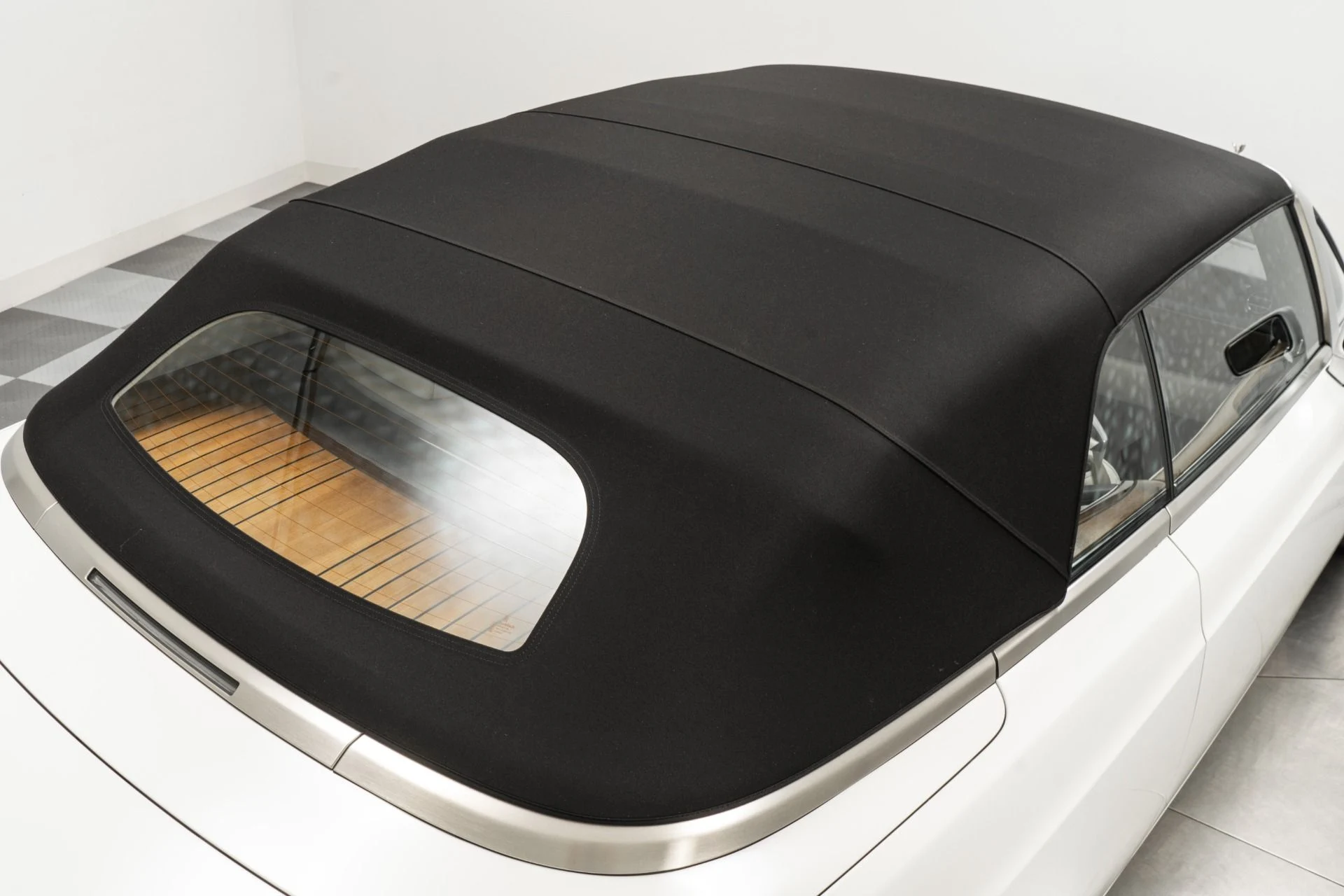 mph036_1006097484_Used_2008_Rolls_Royce_Phantom_Drophead_Coupe_Teak_Decking_Stainless_Bonnet_1780339567_89b271d6a9