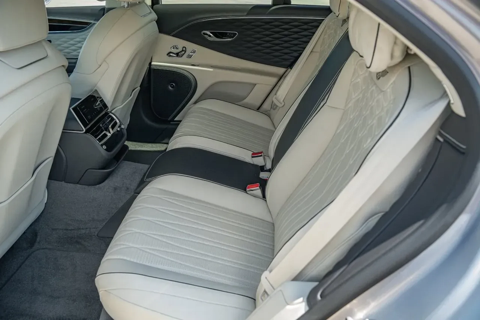 mph036_1006348518_99f5ba6421e240a39bdad0cc5ecd99ac_45e75d6e27