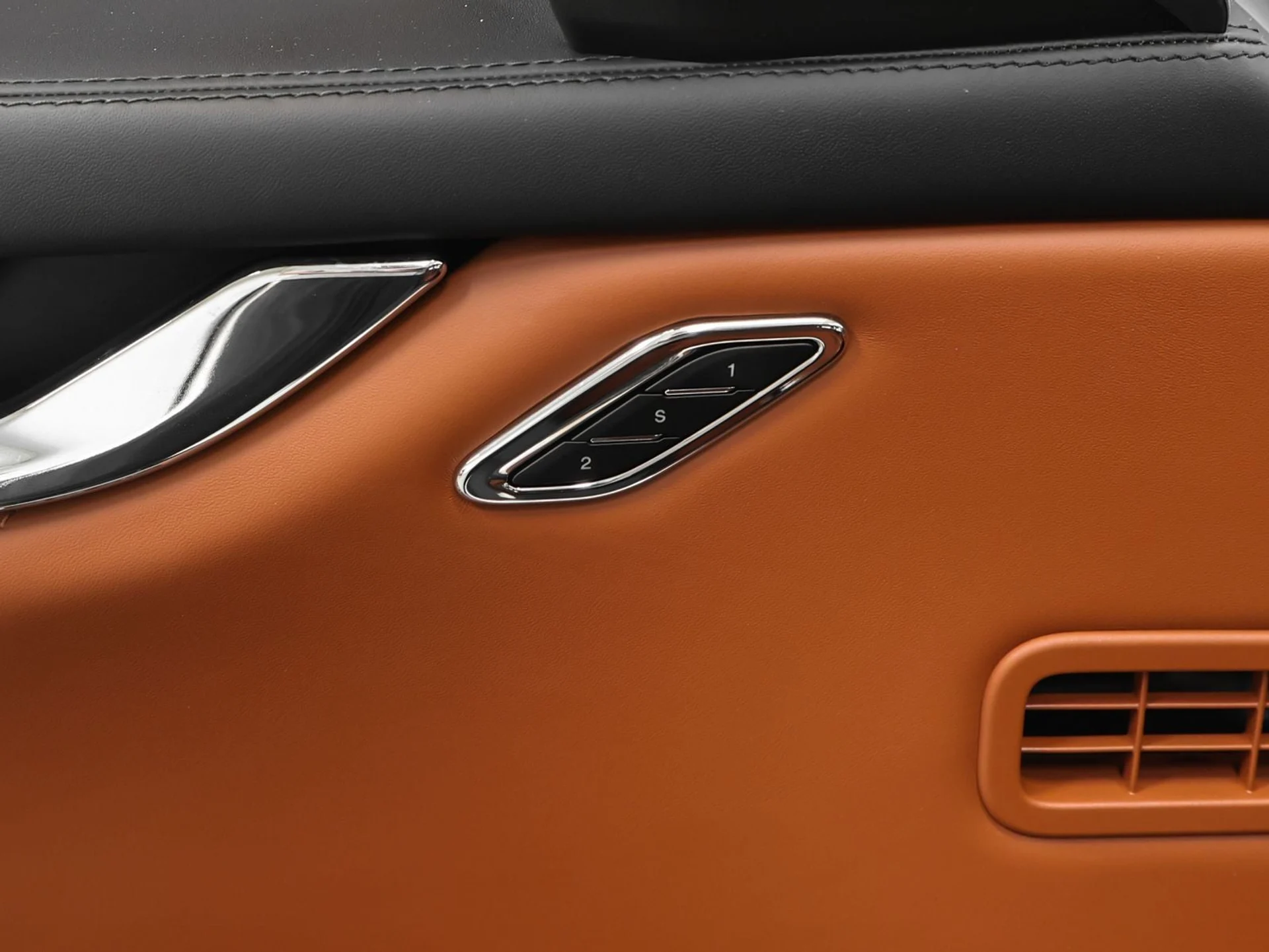 mph036_1029680938_37_580995d166