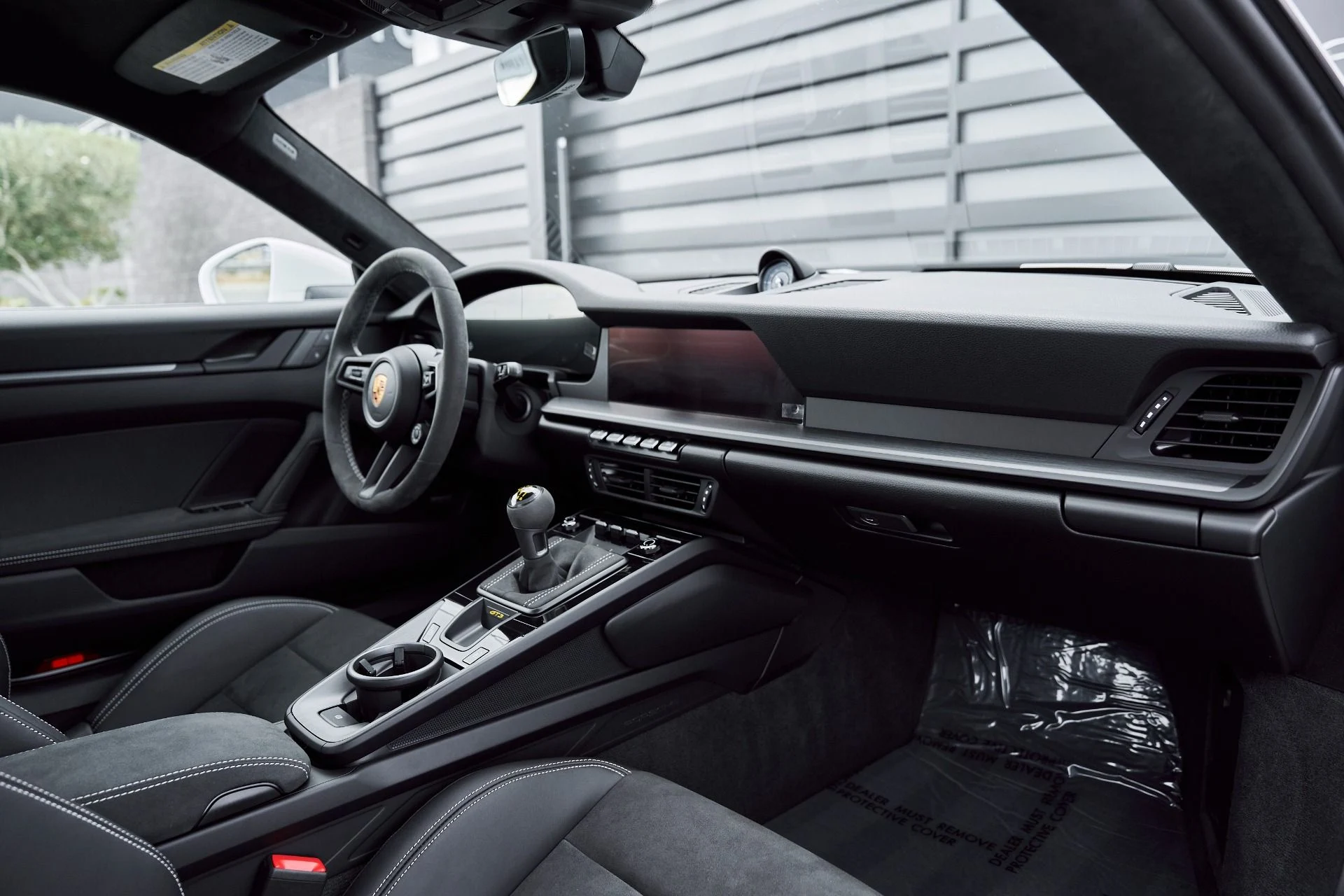 mph036_1032835343_Used_2025_Porsche_911_GT_3_1766797635_54f55449f4