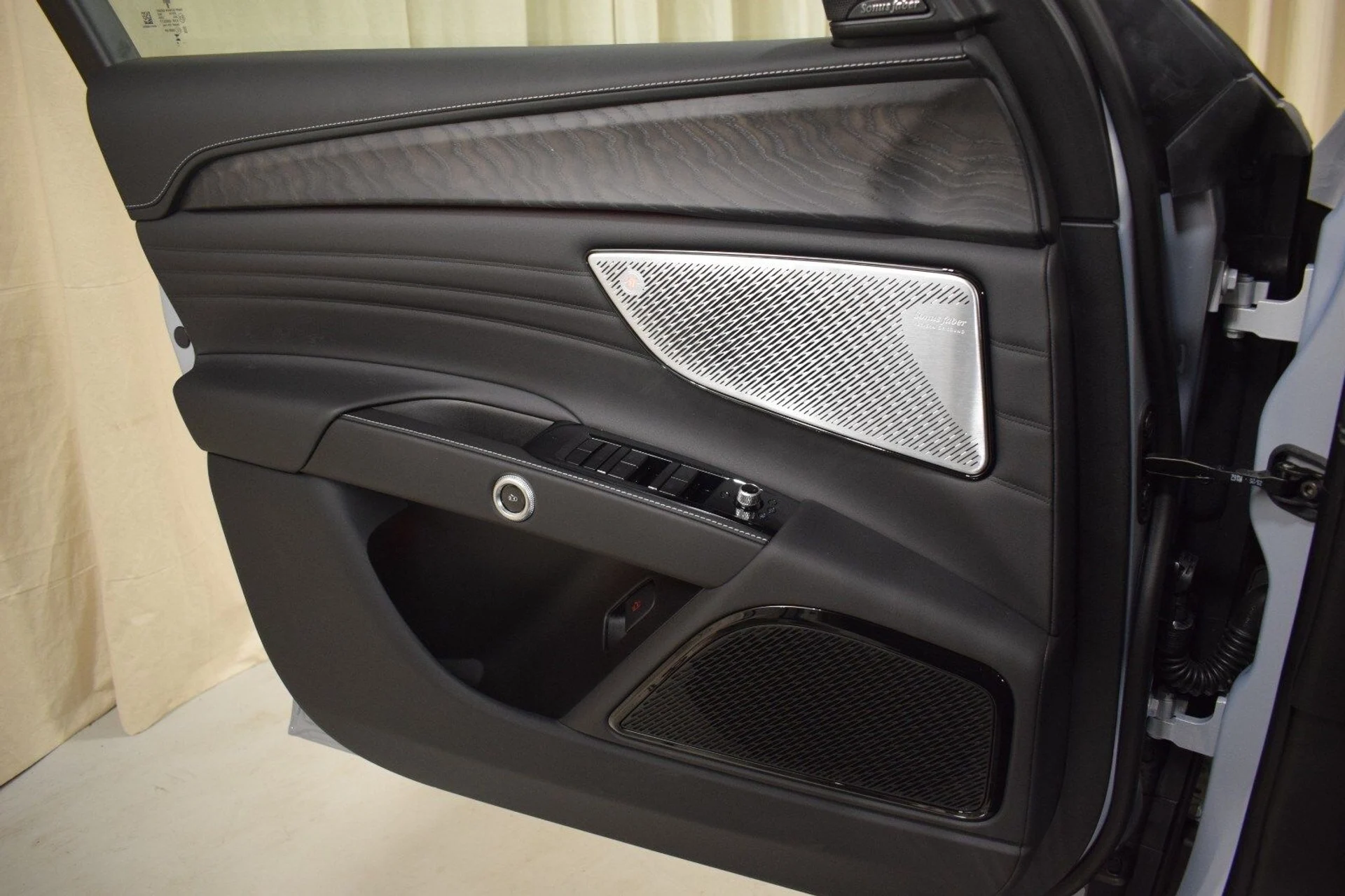 mph036_1042432126_5828212efa3b1f4aa10f7263fe438879x_55db6e07e8